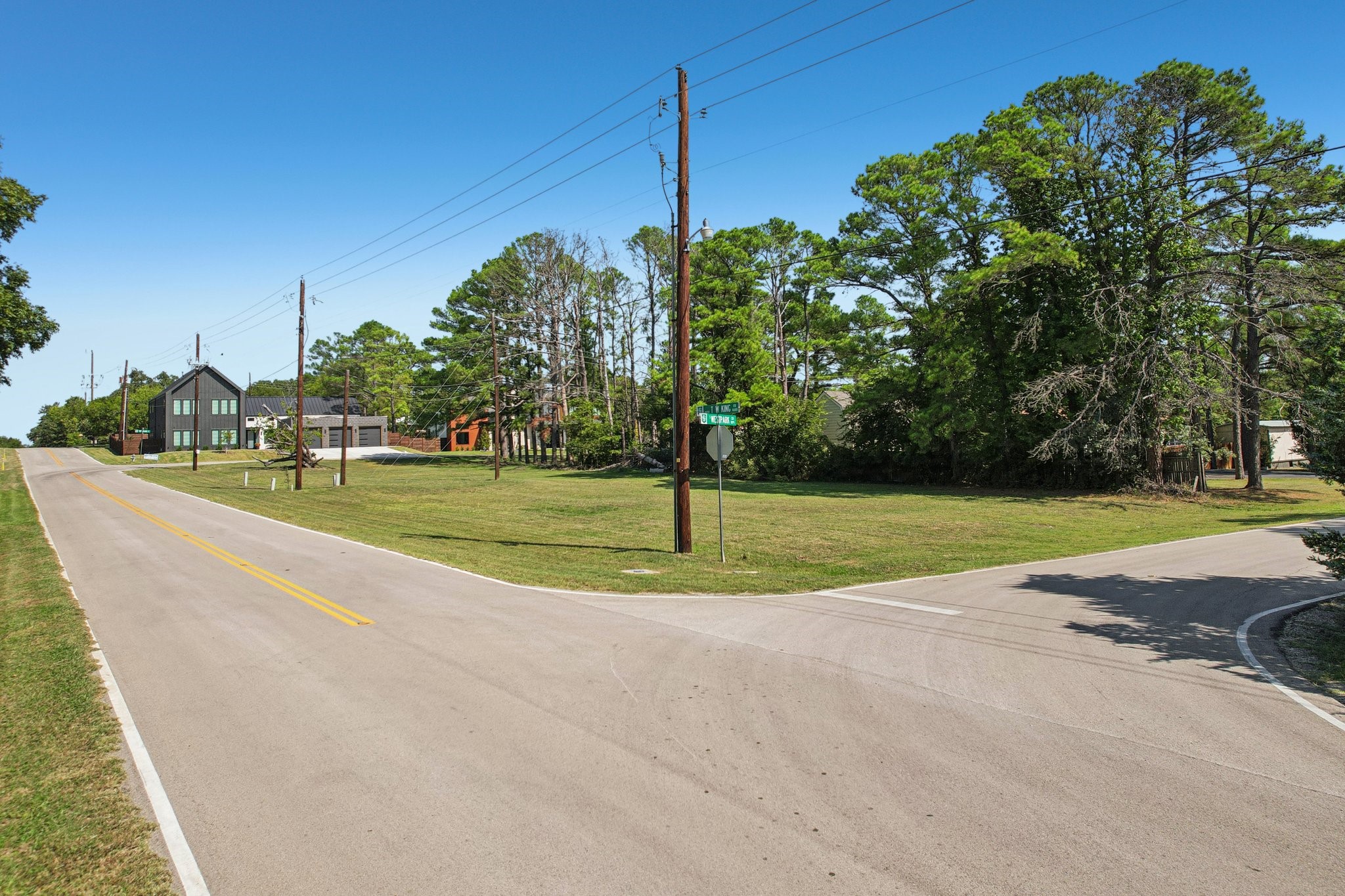 1088 Westpark Circle S