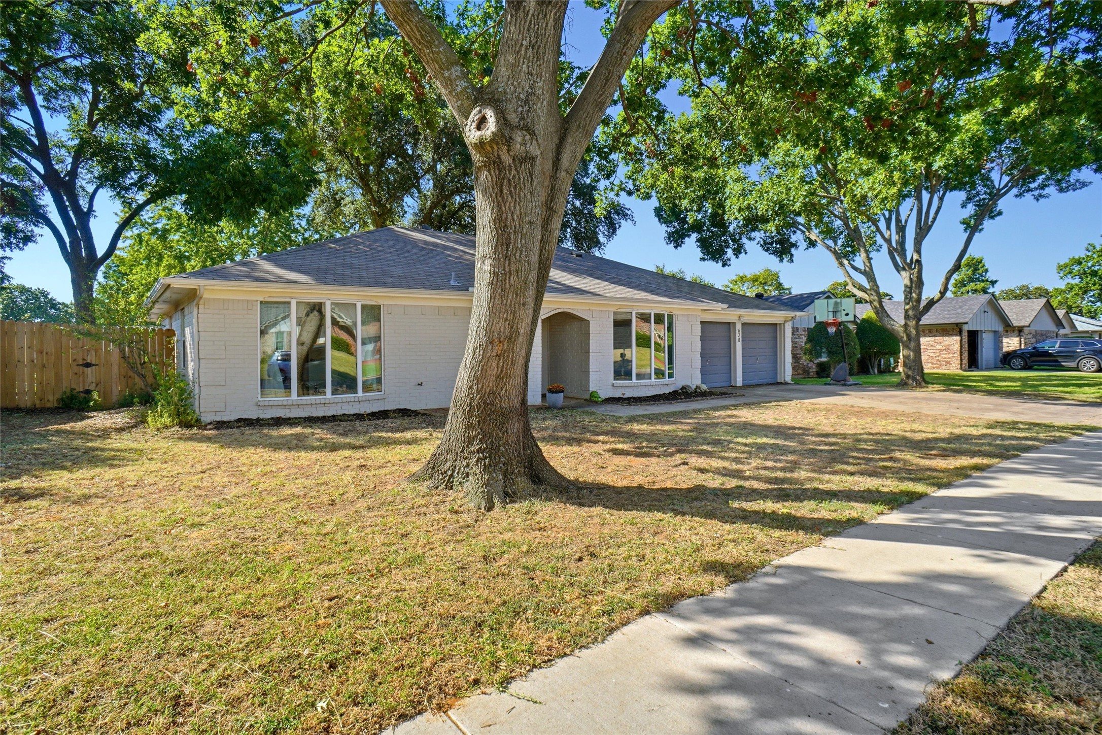 628 Huntwich Drive