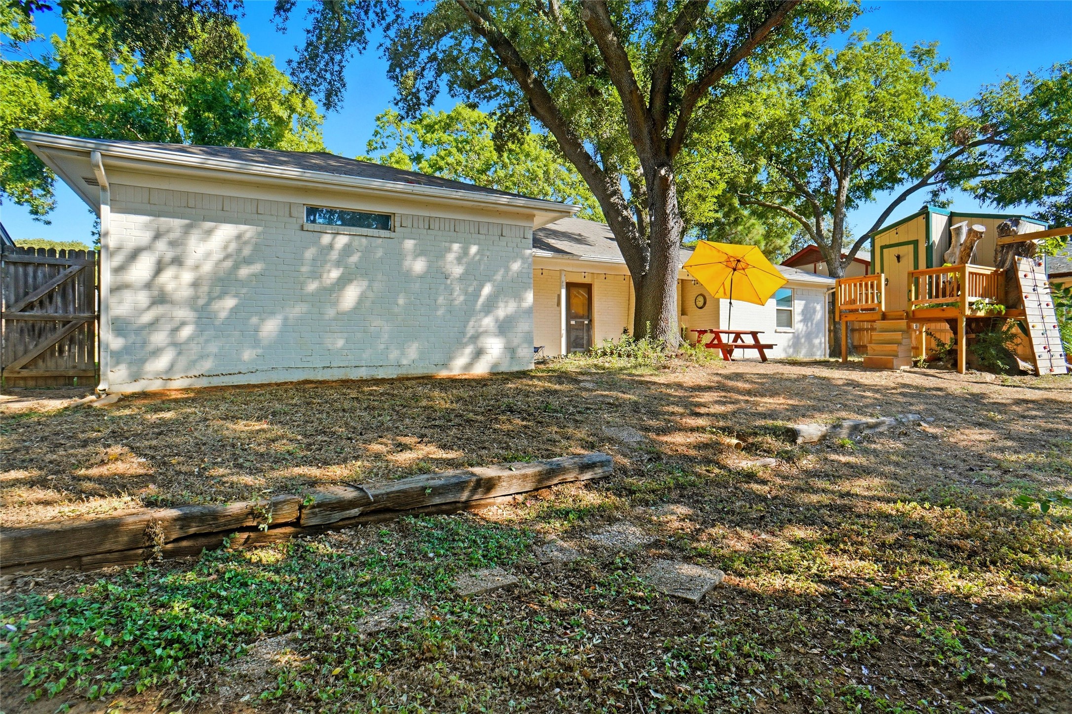 628 Huntwich Drive