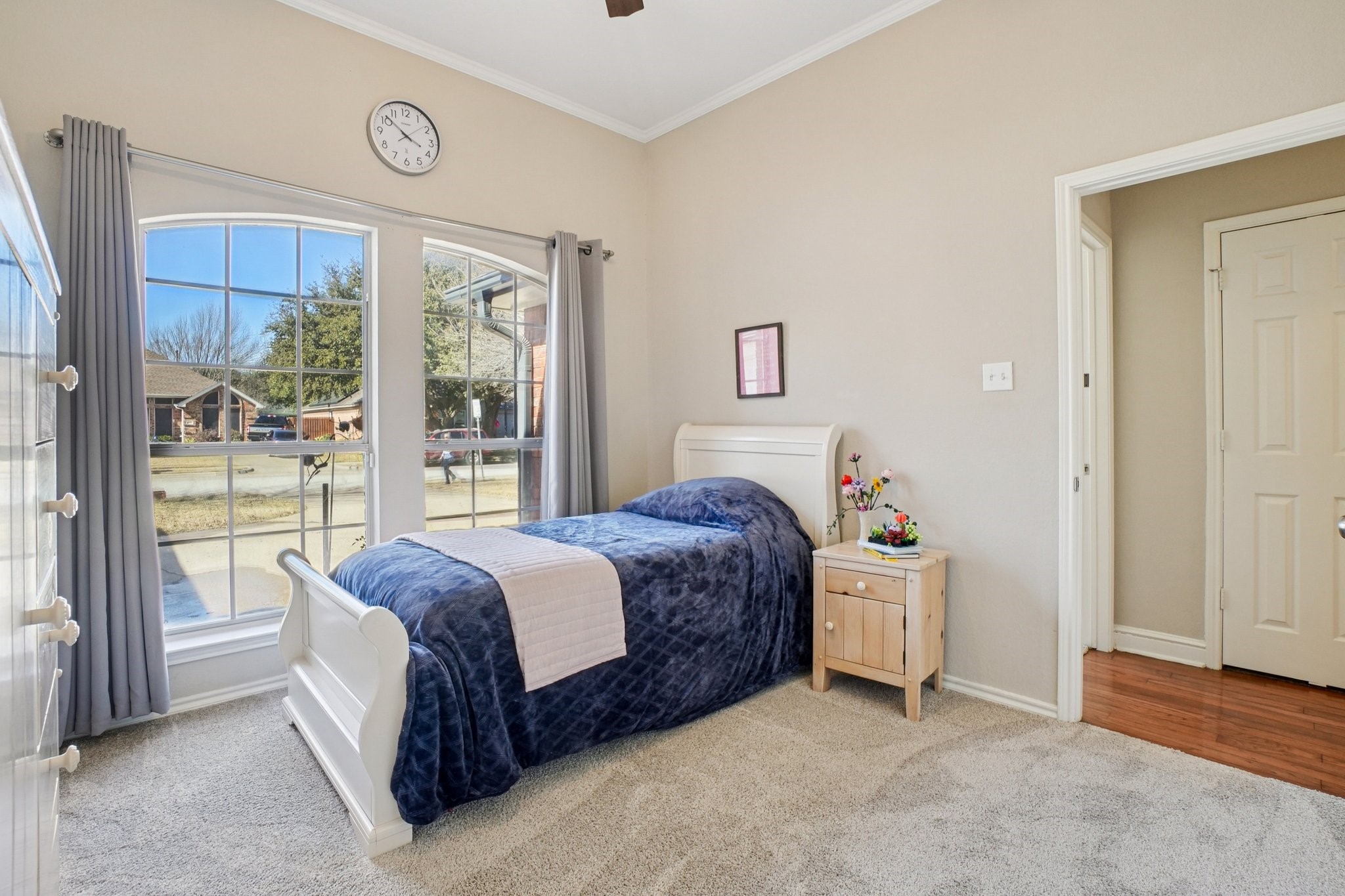 360 College Street S