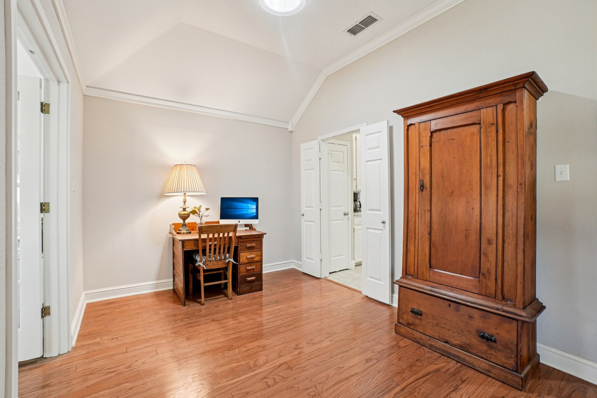 360 College Street S