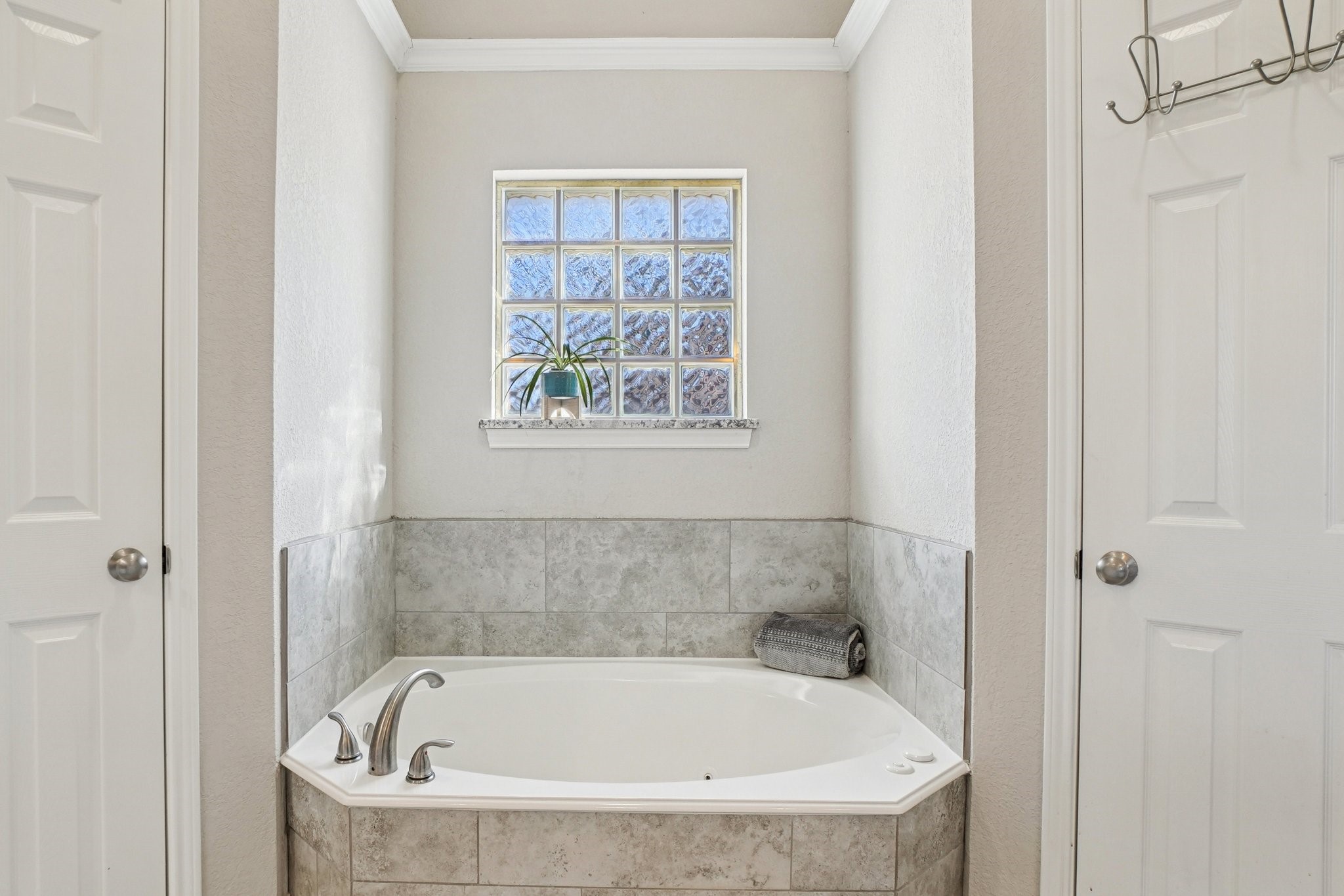 360 College Street S