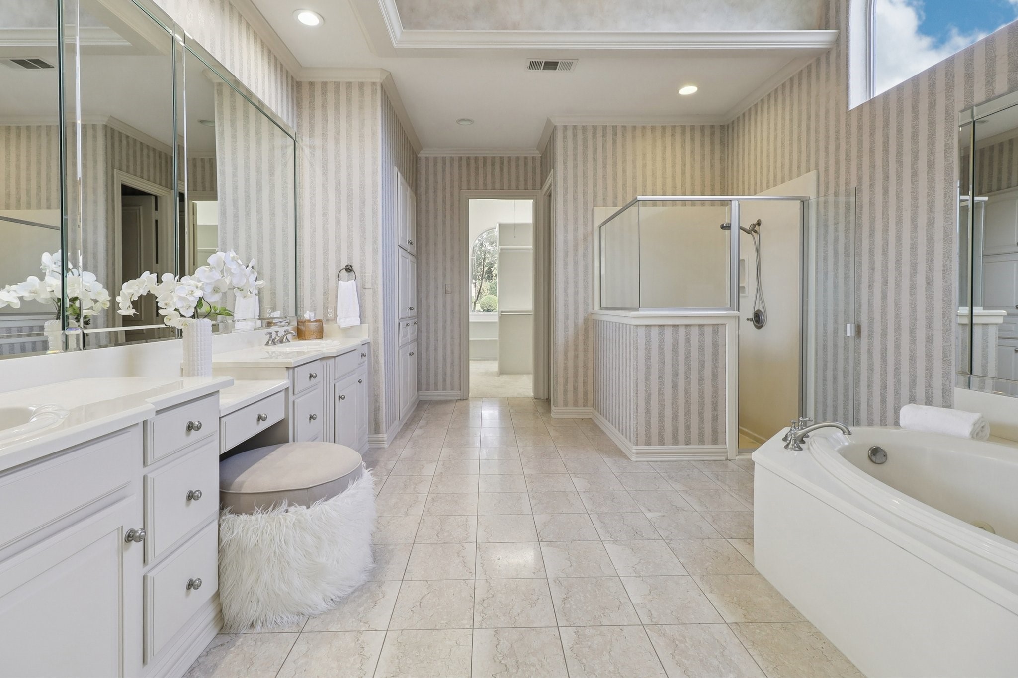 1403 Lands End Court