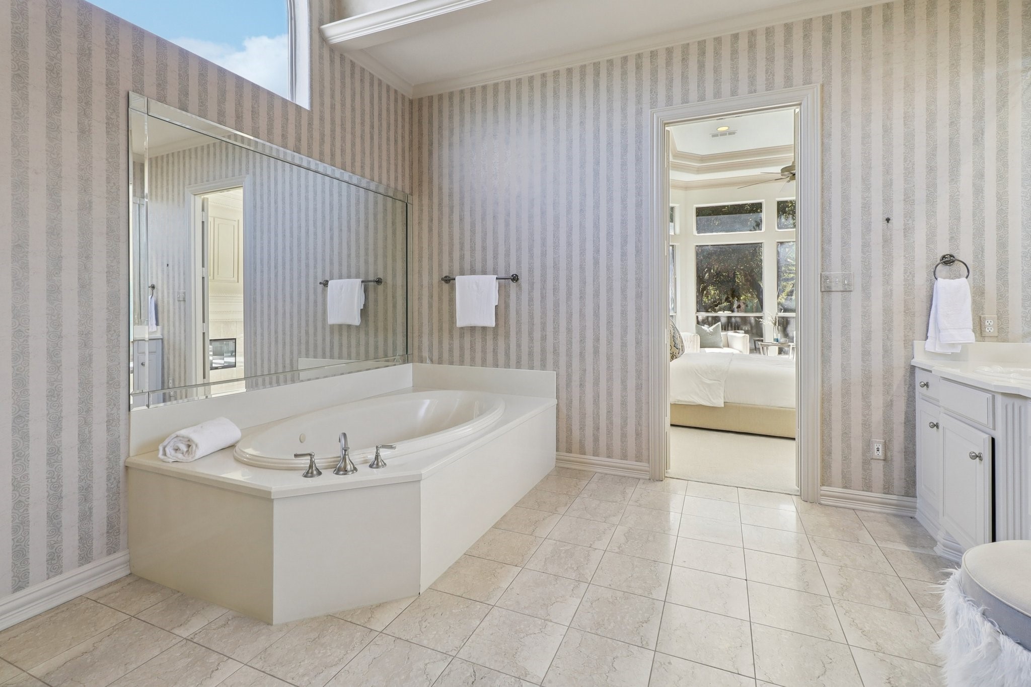 1403 Lands End Court