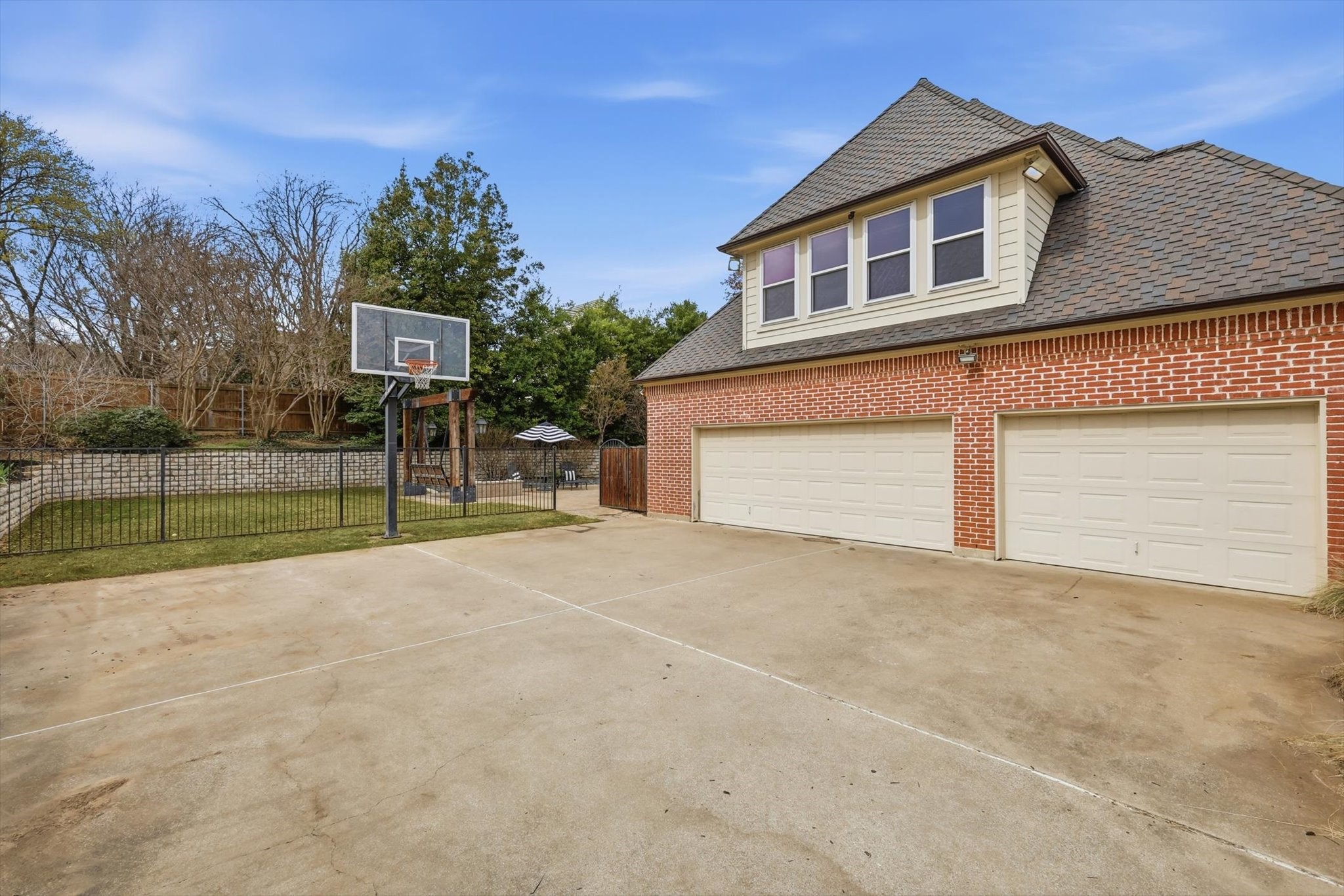 5110 Old Oak Lane