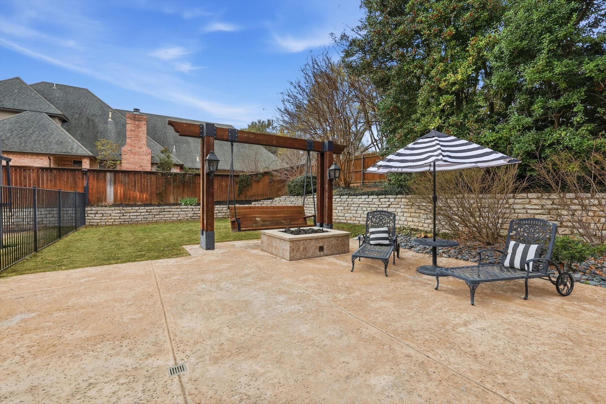 5110 Old Oak Lane