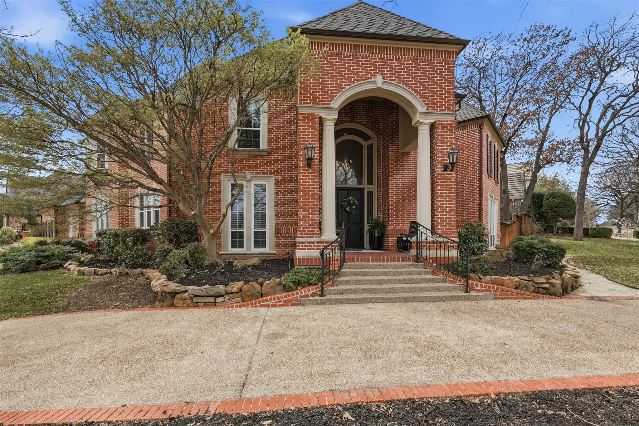 5110 Old Oak Lane