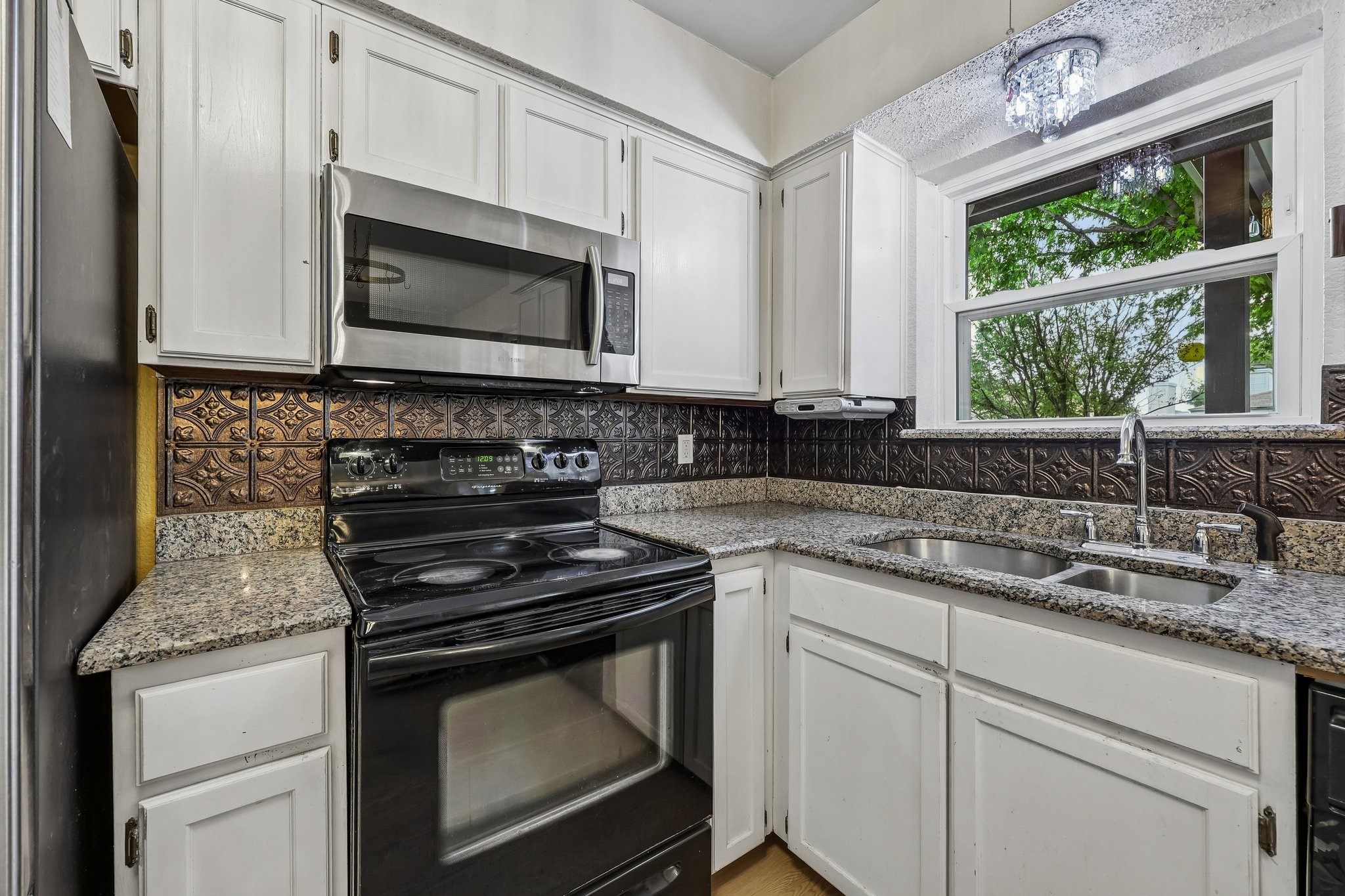 1105 Parkhill Avenue