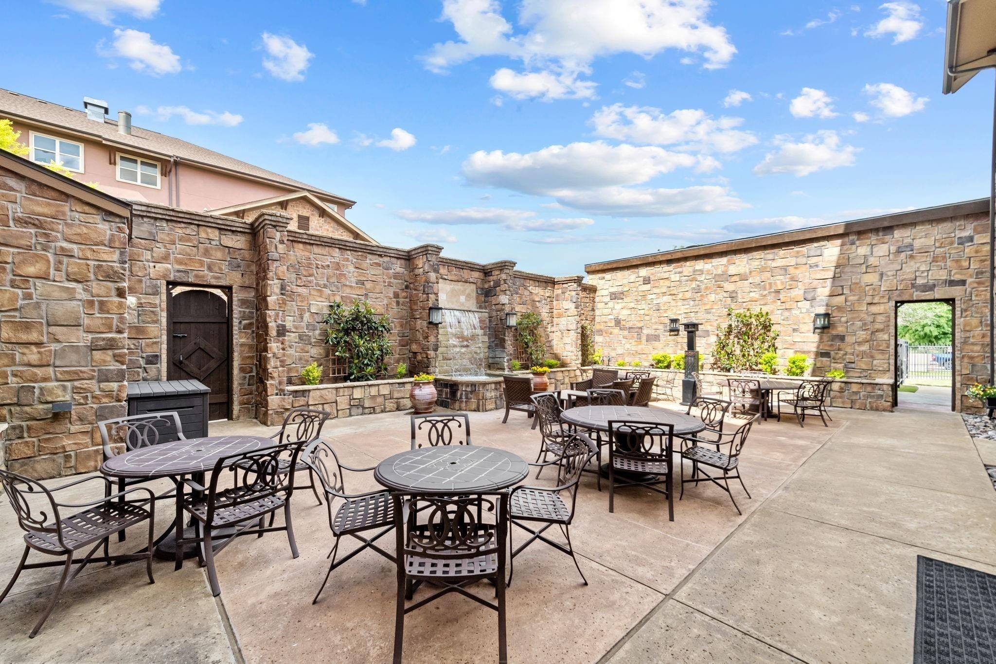 301 Watermere Drive 407