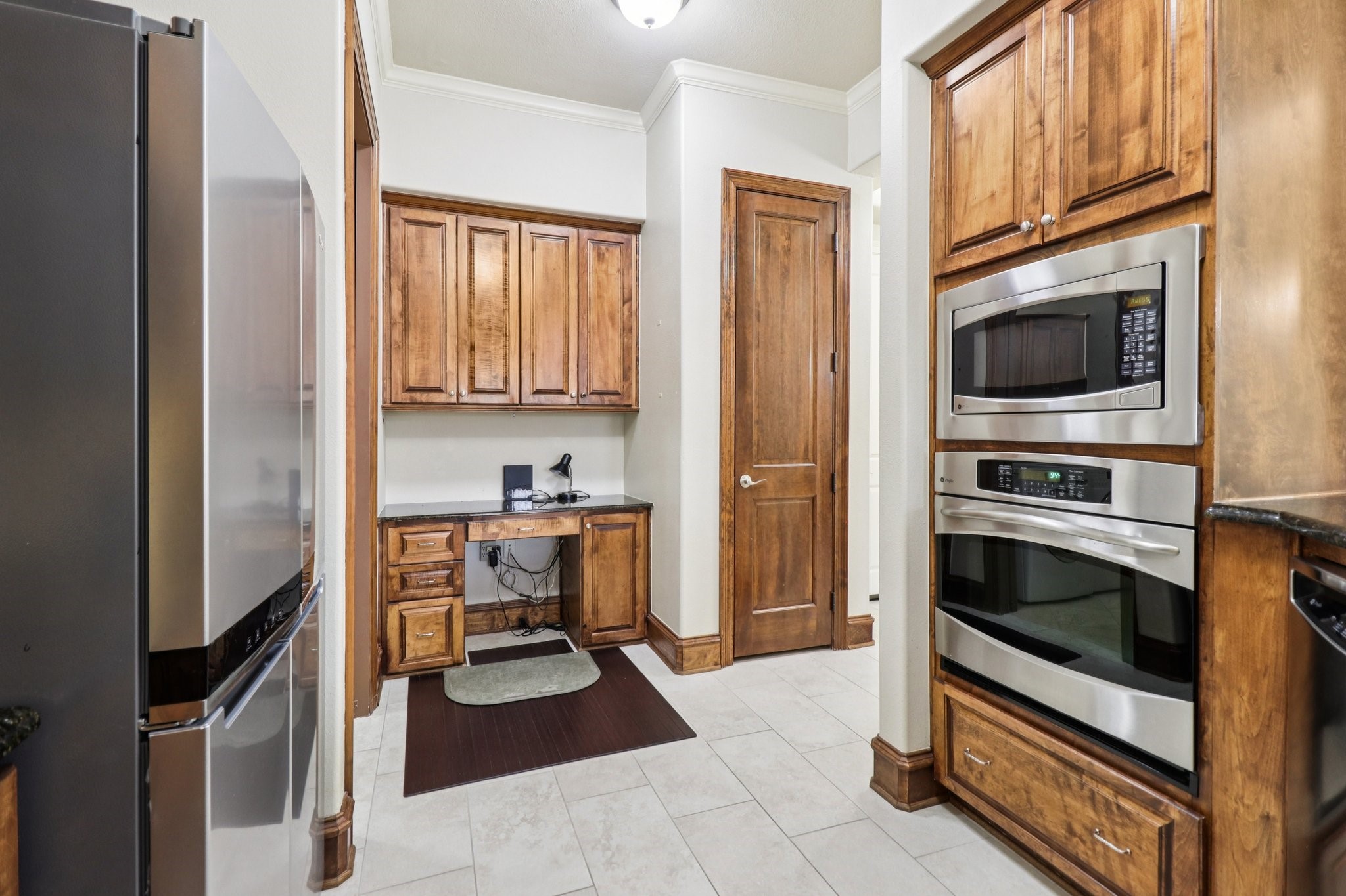 301 Watermere Drive 407