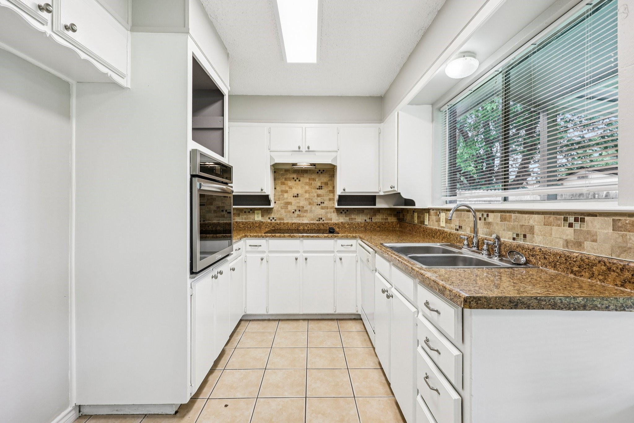 337 Apache Trail