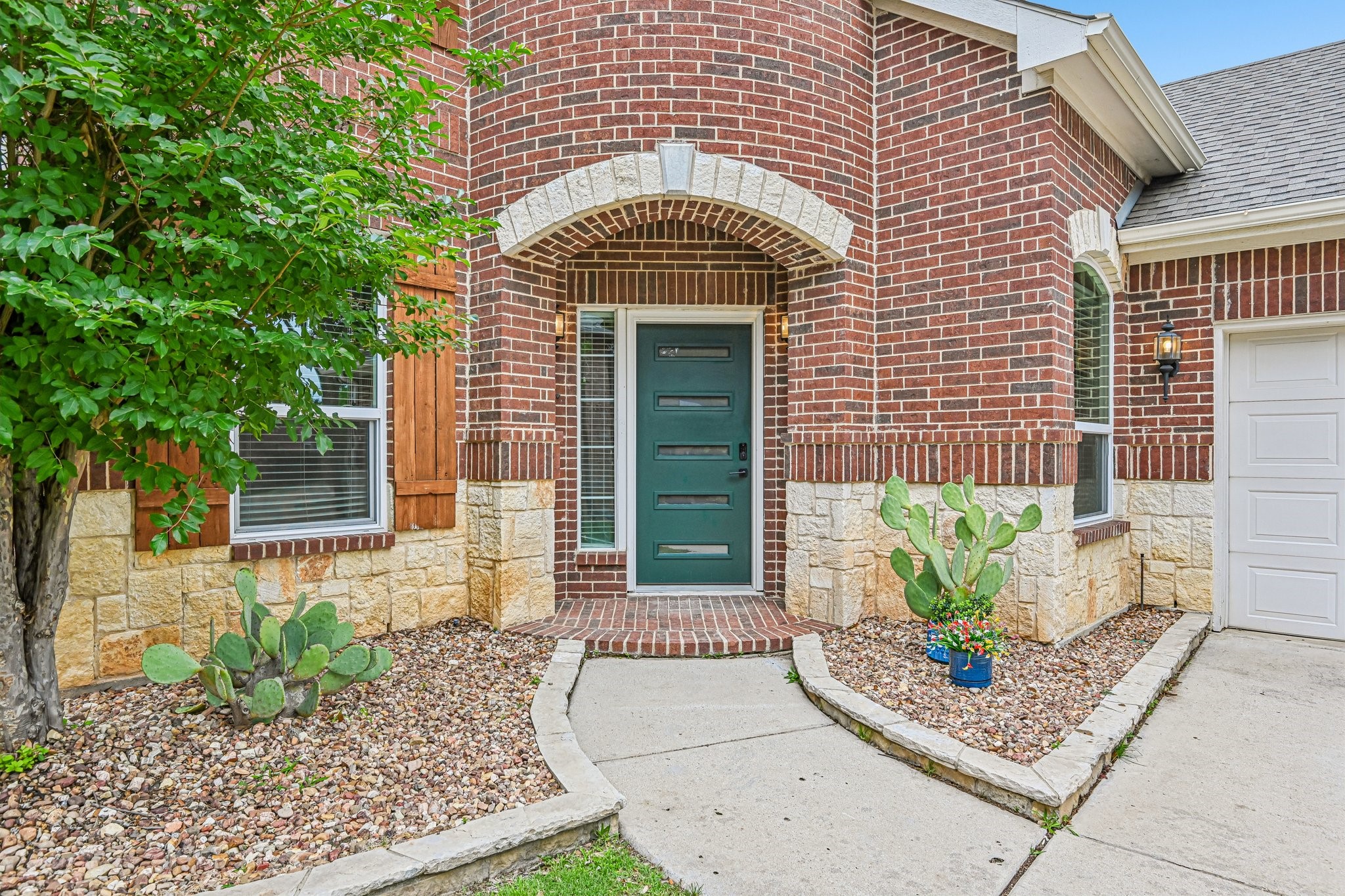 532 Ivy Court