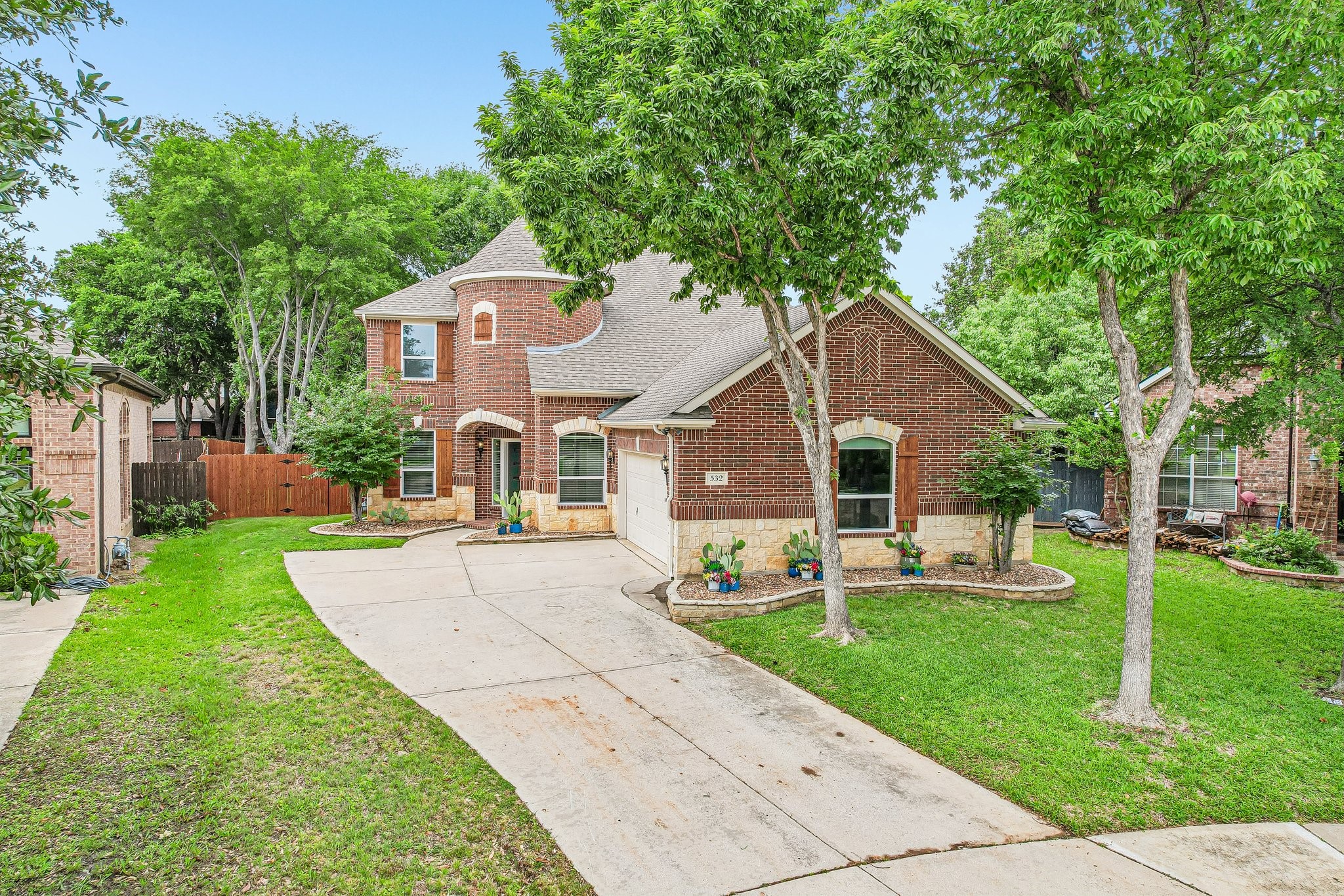 532 Ivy Court