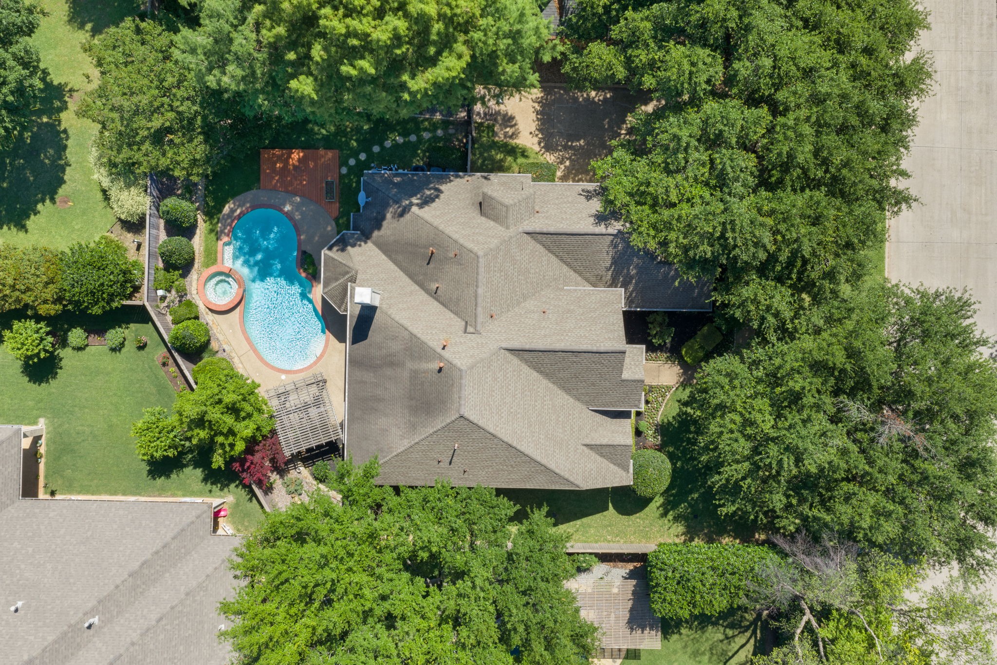 210 Highland Oaks Circle