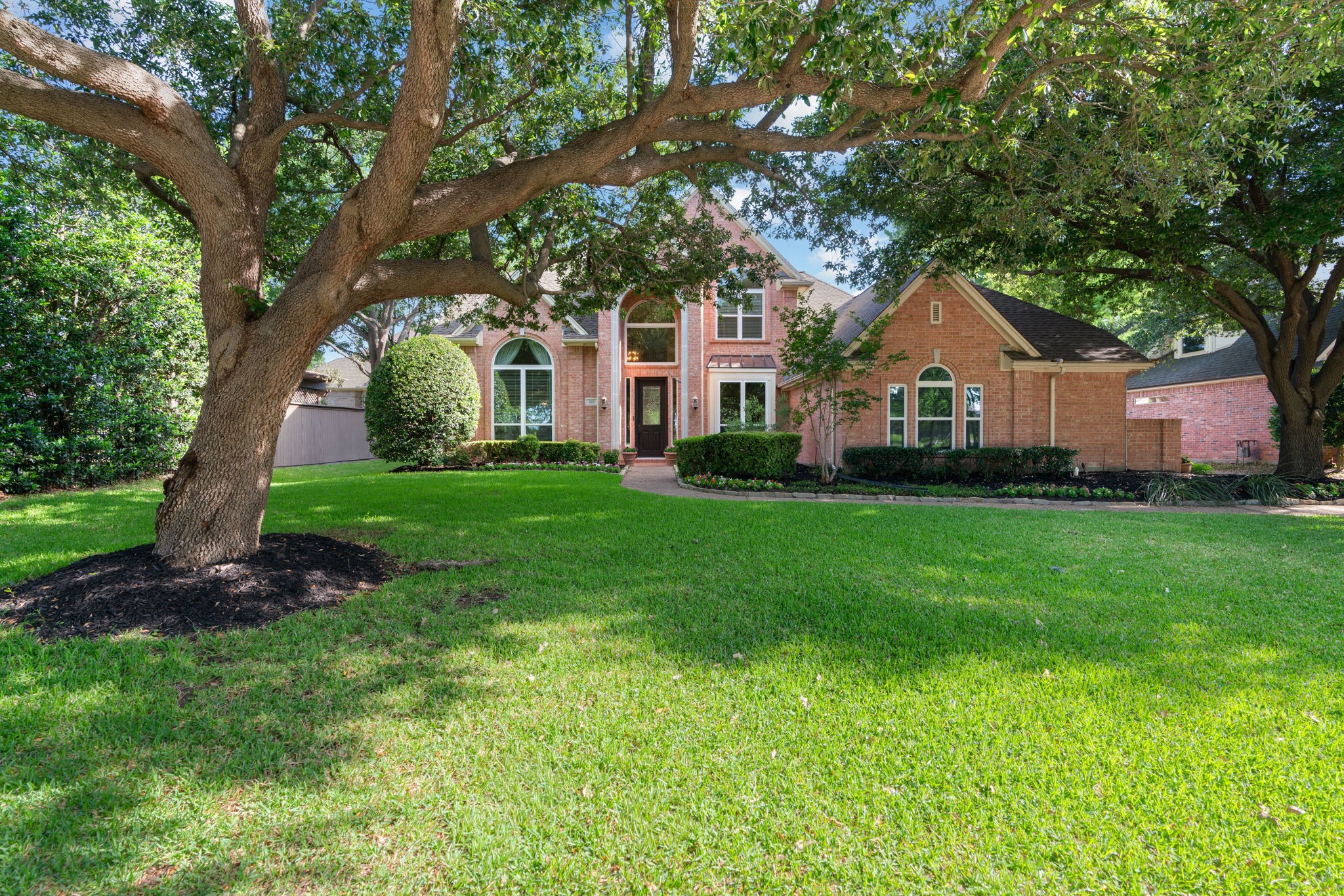 210 Highland Oaks Circle