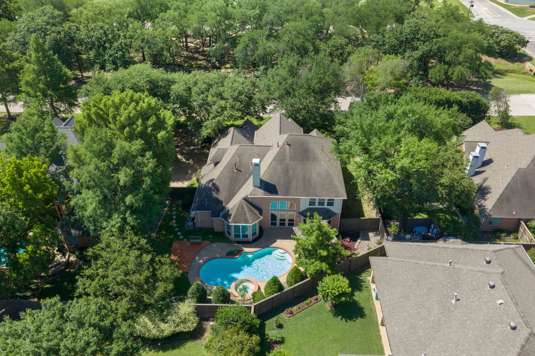 210 Highland Oaks Circle