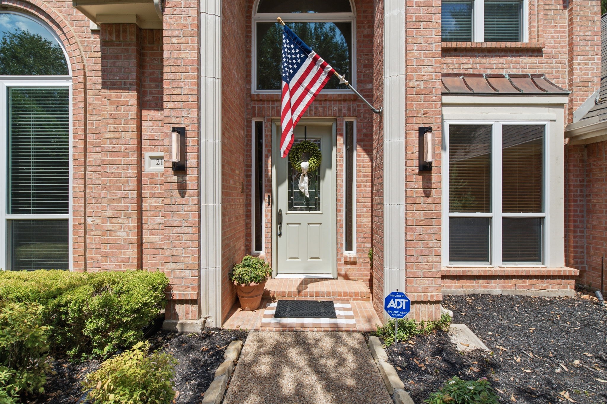 210 Highland Oaks Circle
