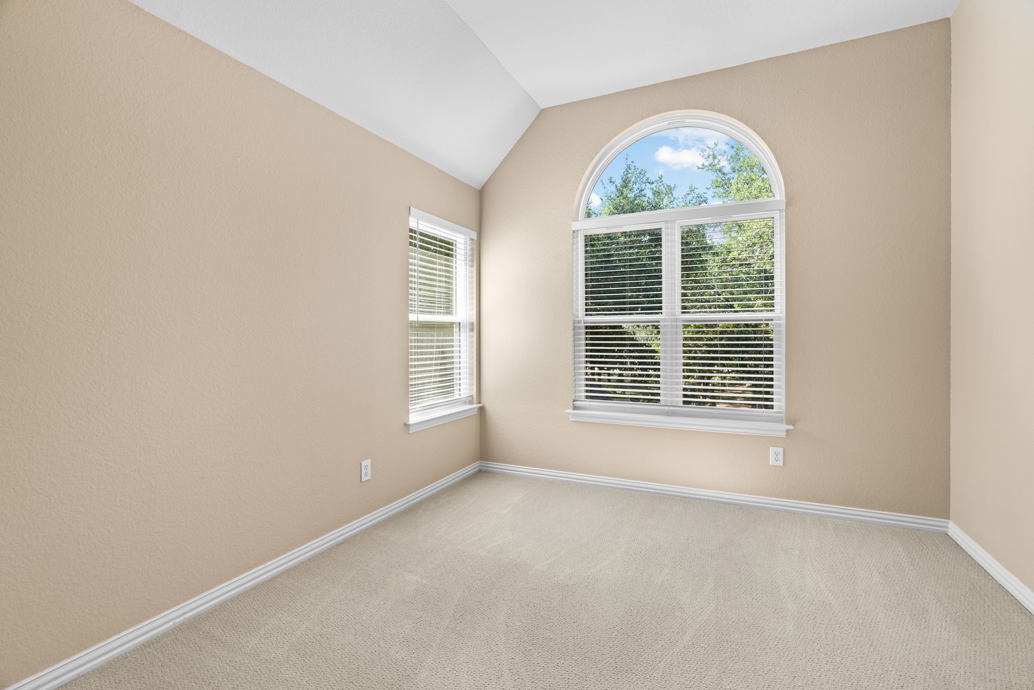 210 Highland Oaks Circle