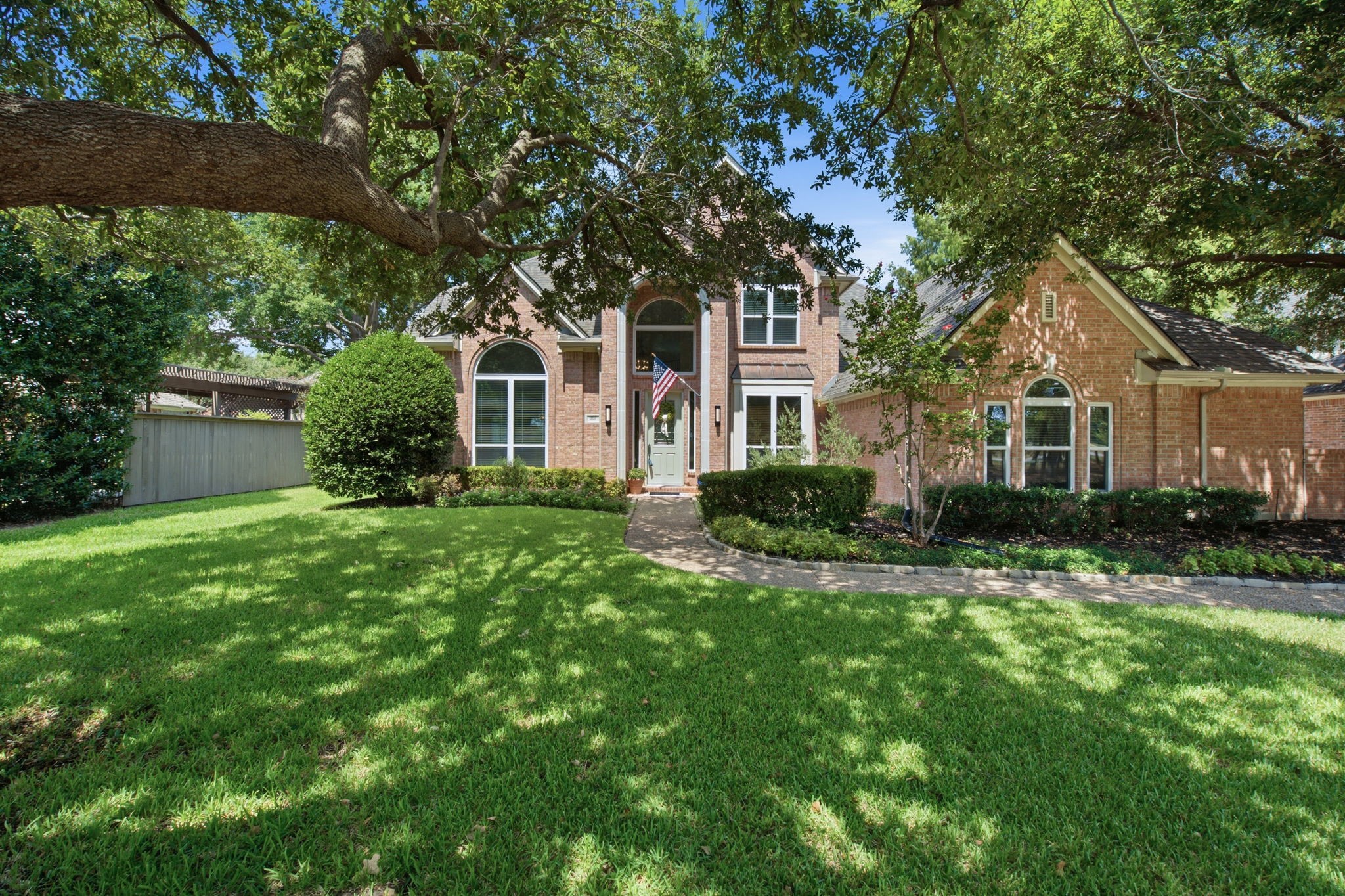 210 Highland Oaks Circle