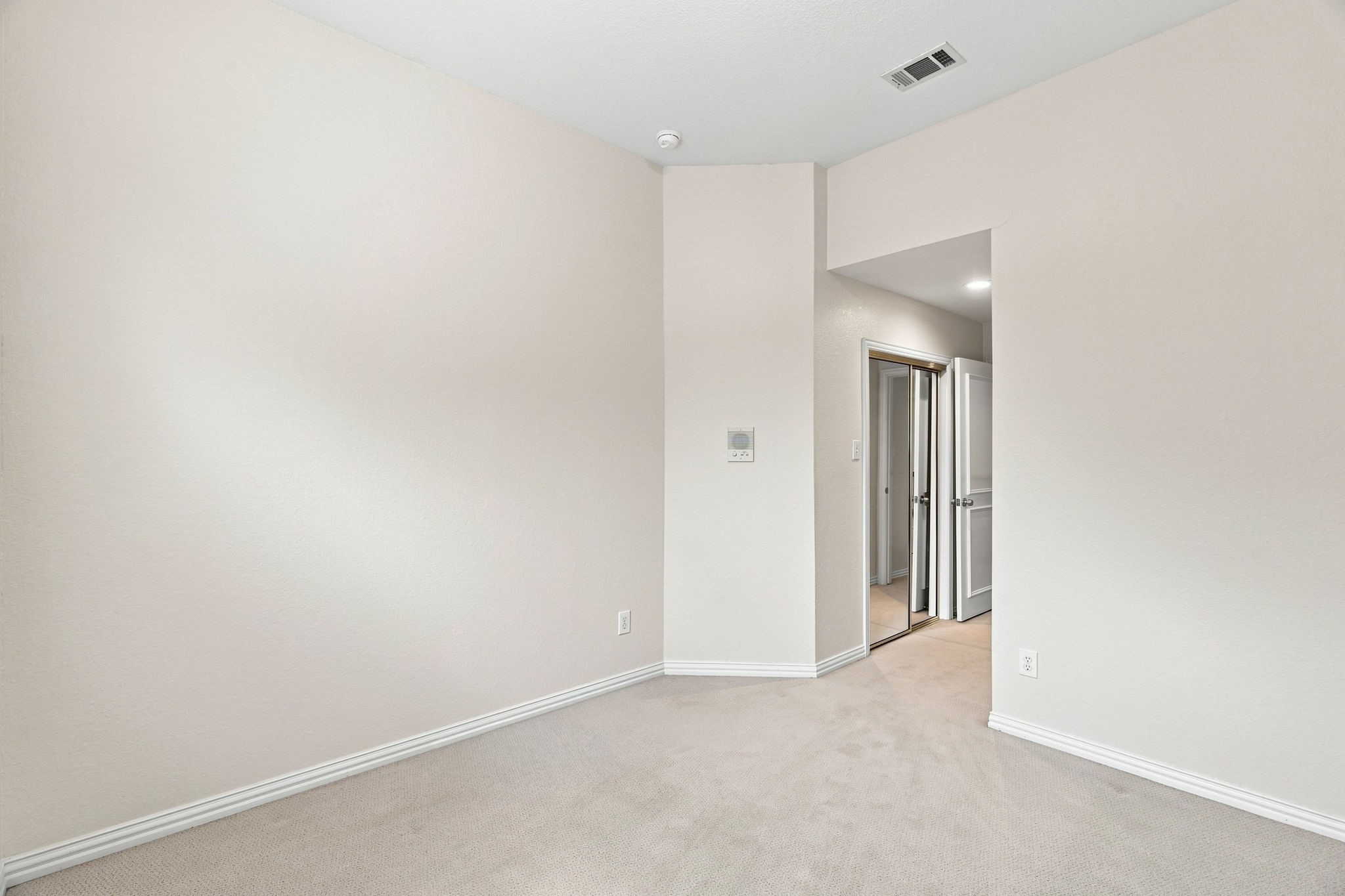 210 Highland Oaks Circle
