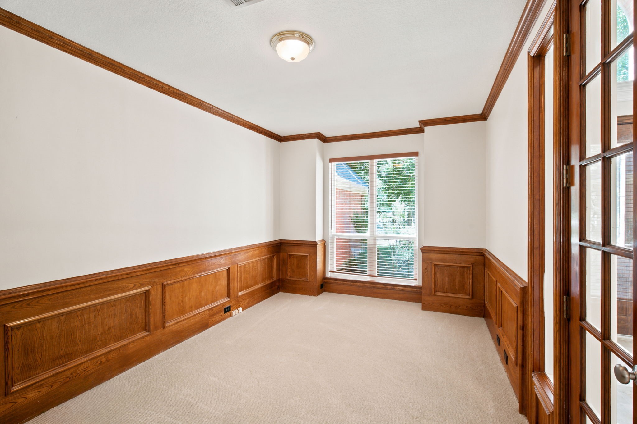 210 Highland Oaks Circle