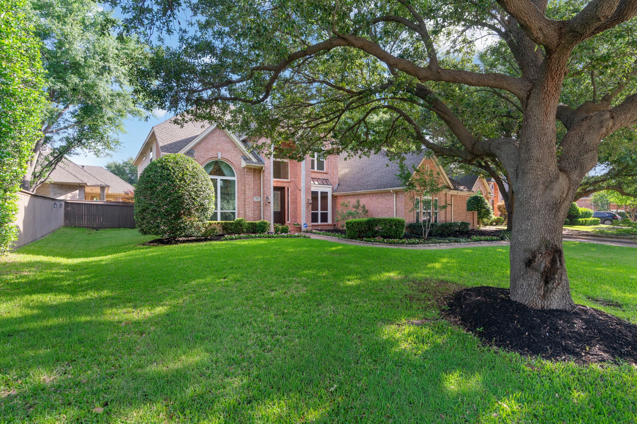 210 Highland Oaks Circle