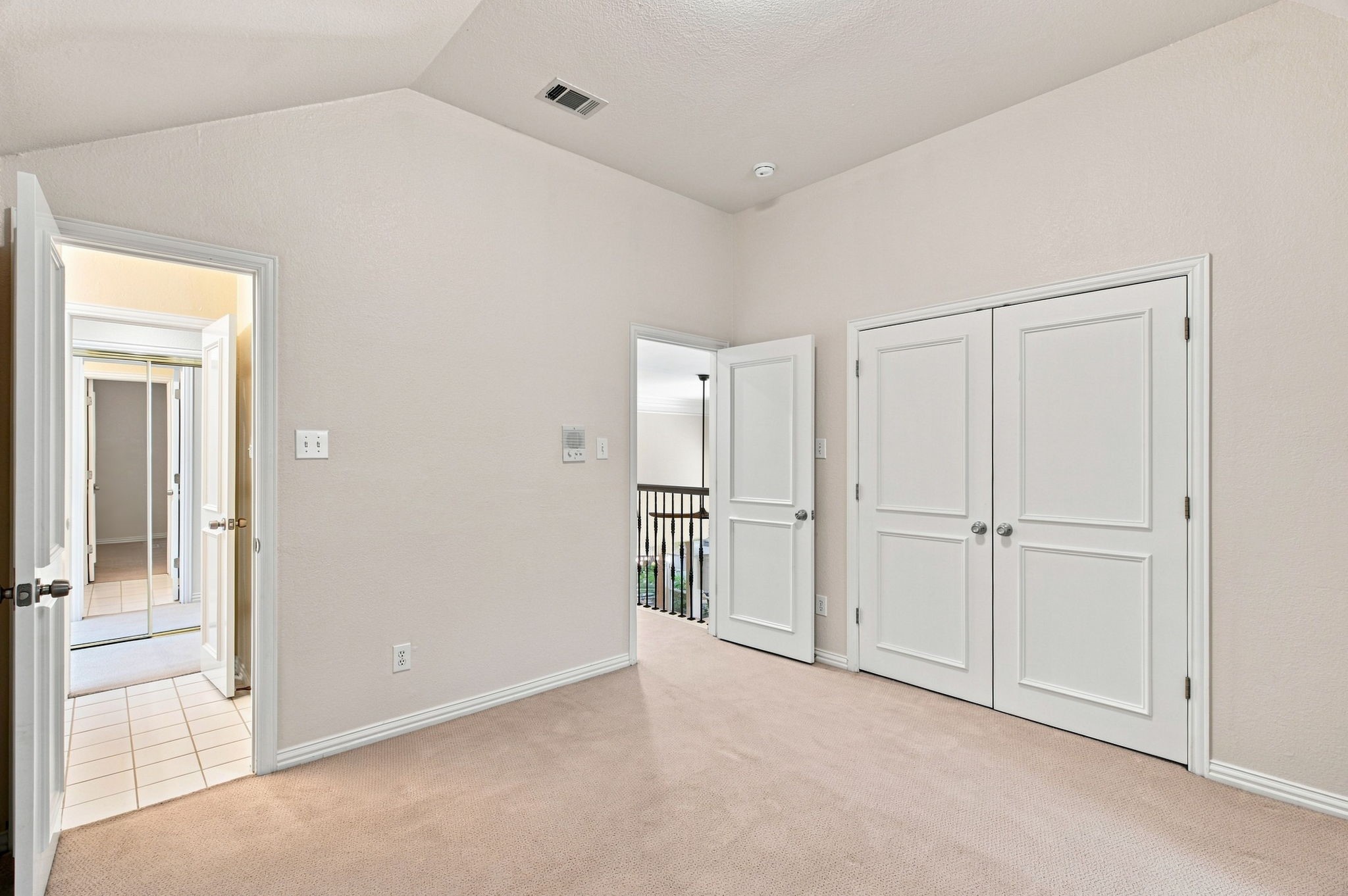 210 Highland Oaks Circle