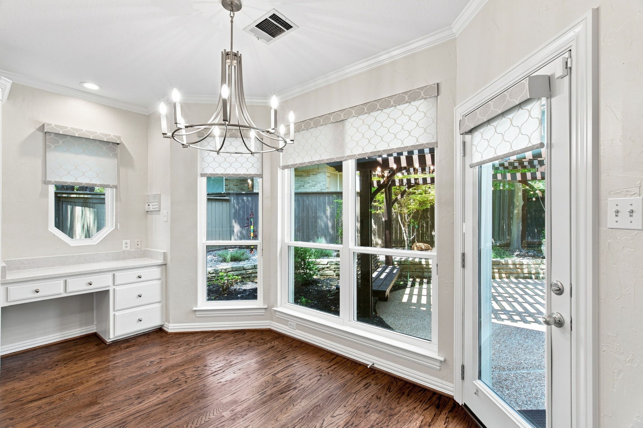210 Highland Oaks Circle