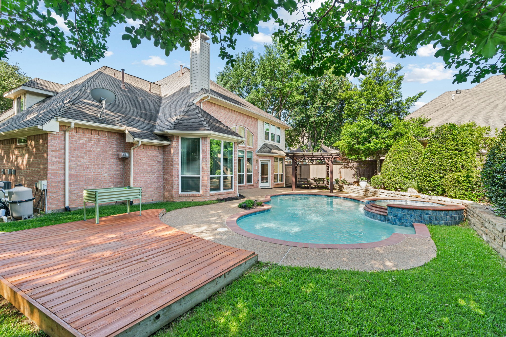 210 Highland Oaks Circle