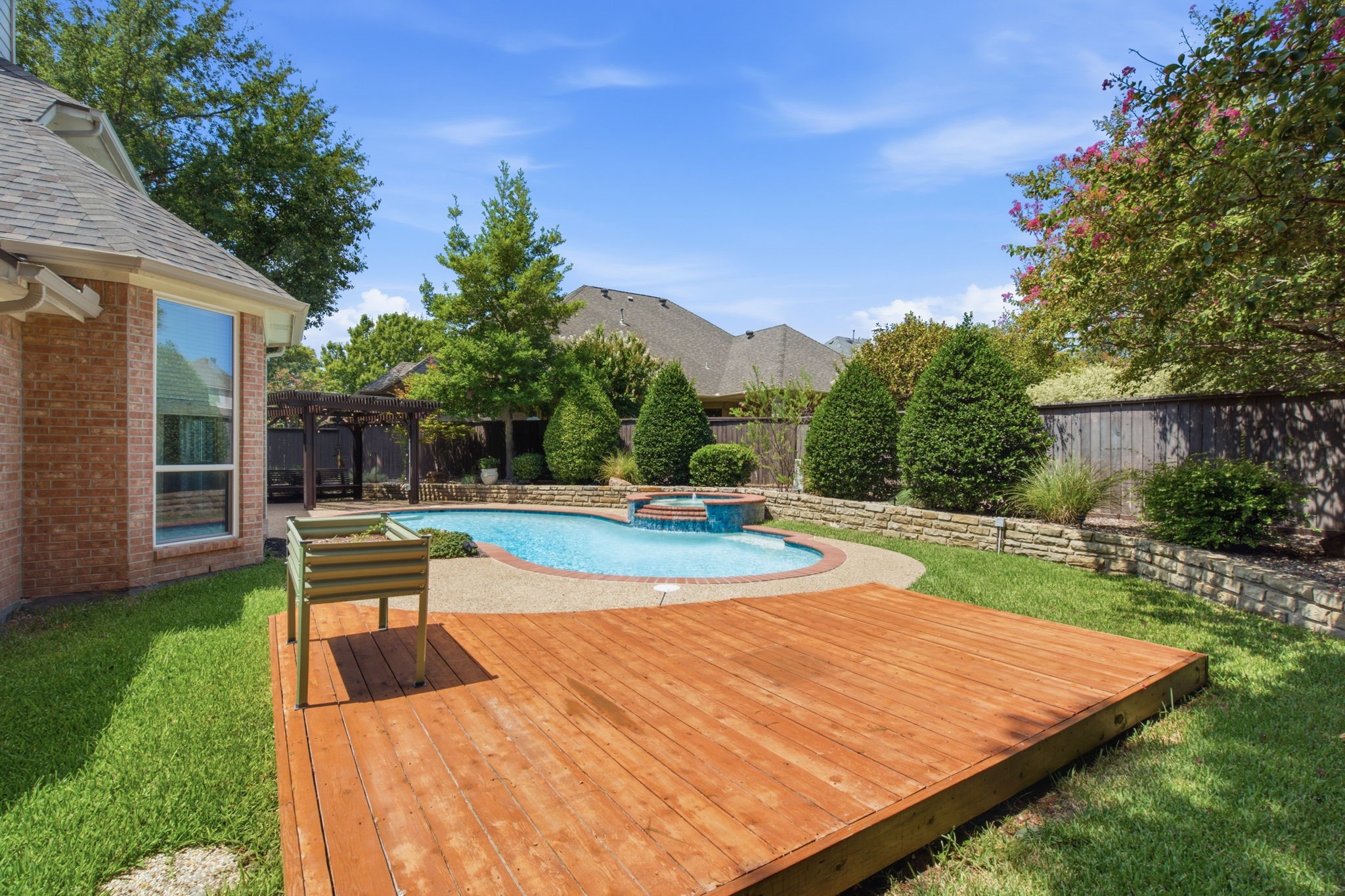 210 Highland Oaks Circle