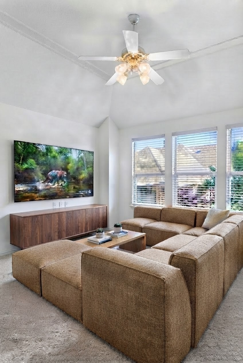 210 Highland Oaks Circle