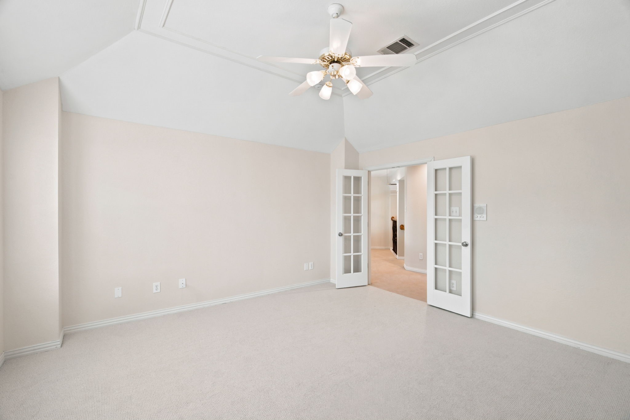 210 Highland Oaks Circle