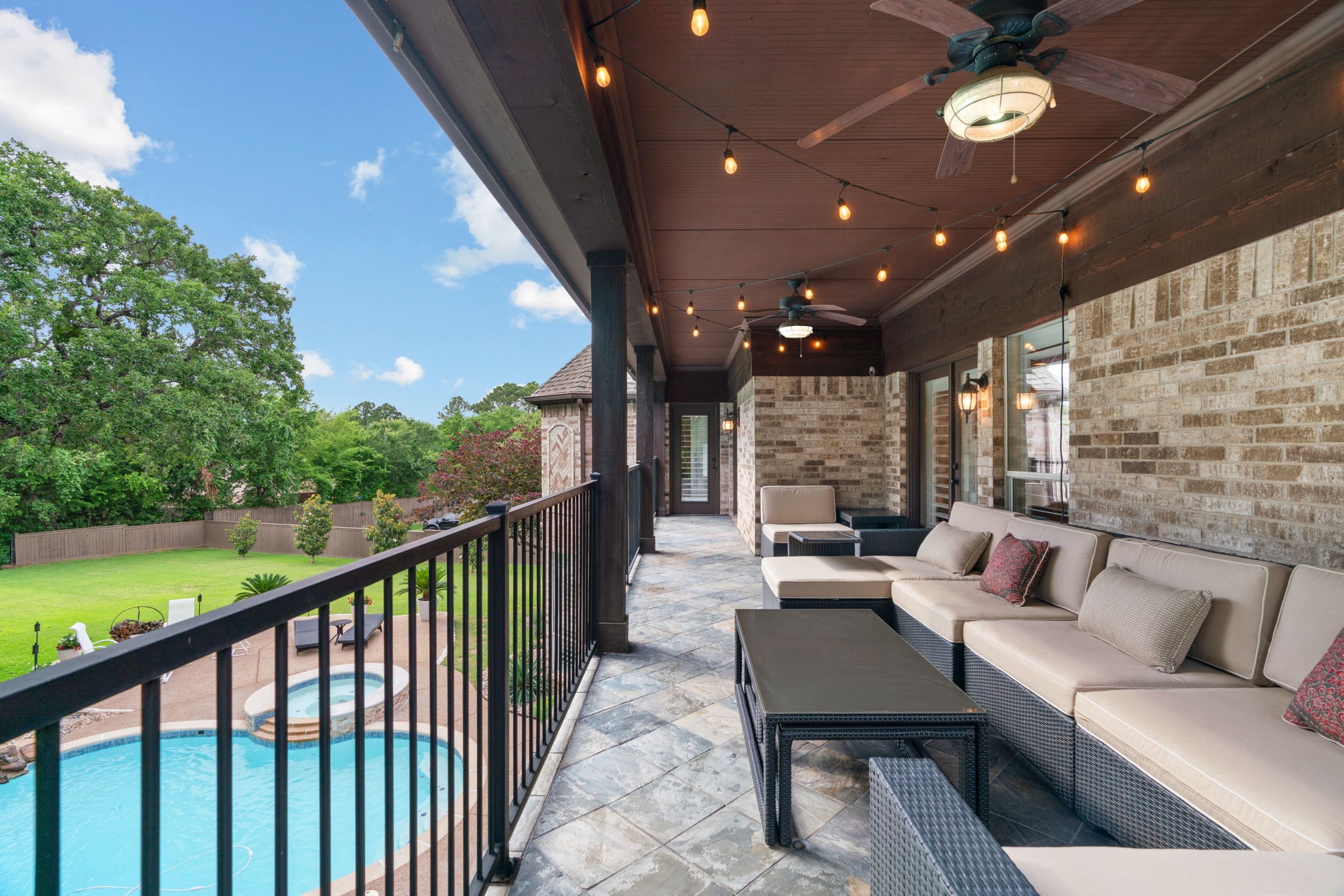 1203 Earlston Court