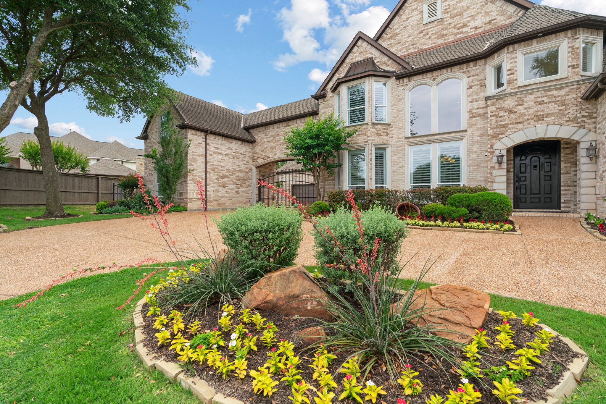 1203 Earlston Court