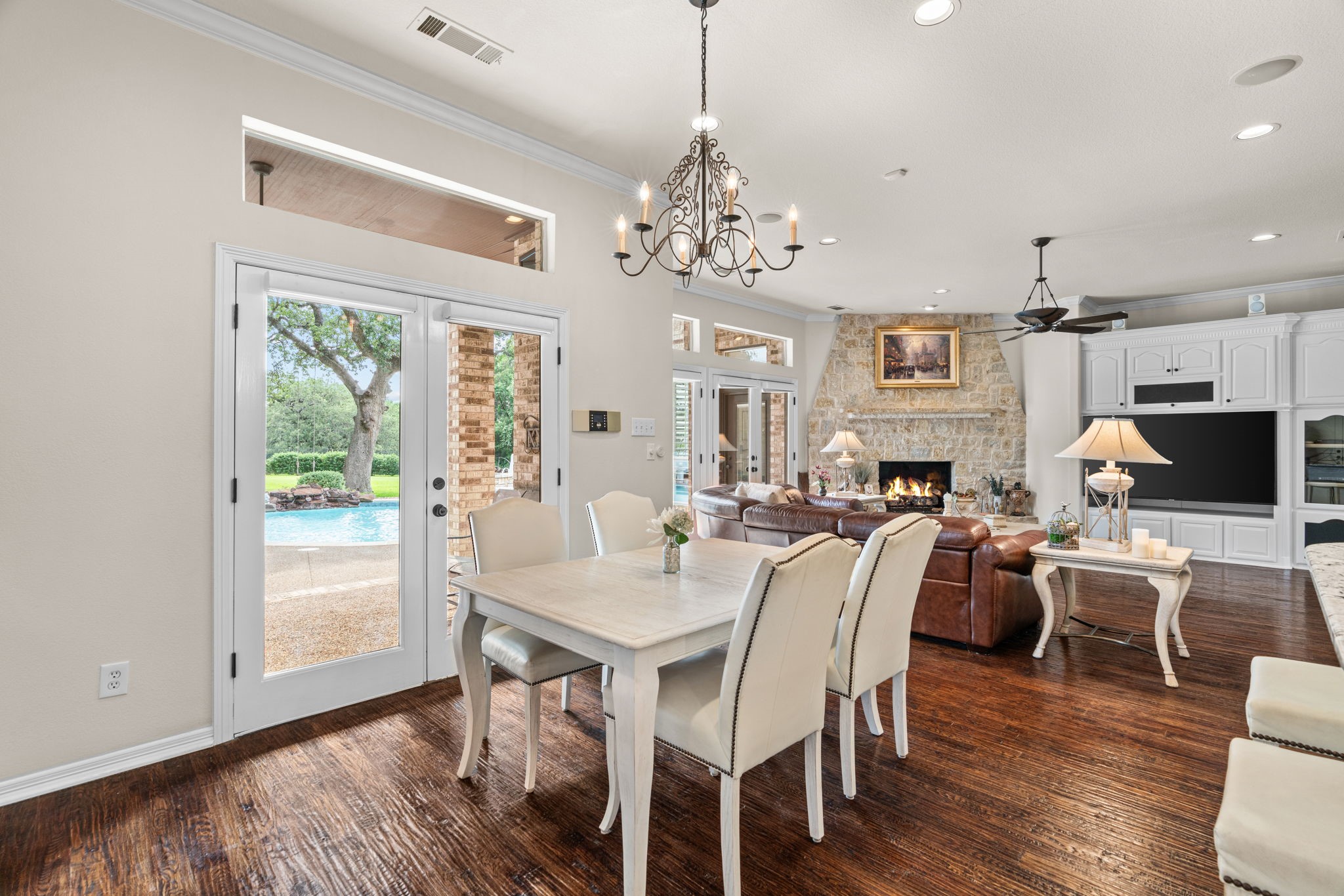1203 Earlston Court