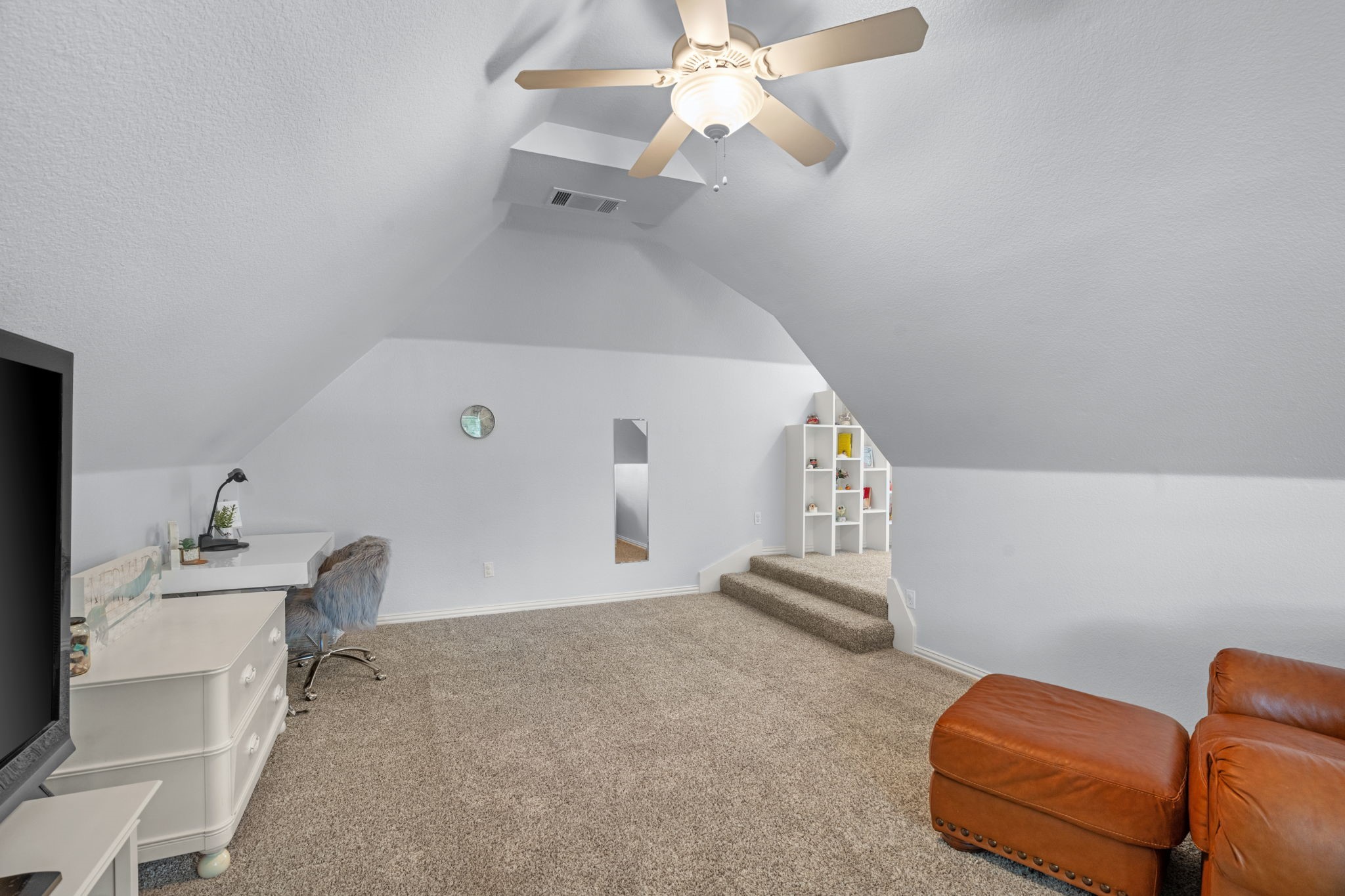 1203 Earlston Court