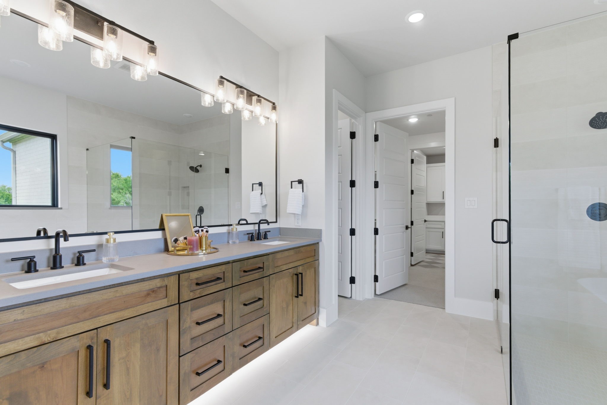 2608 Southbay Circle