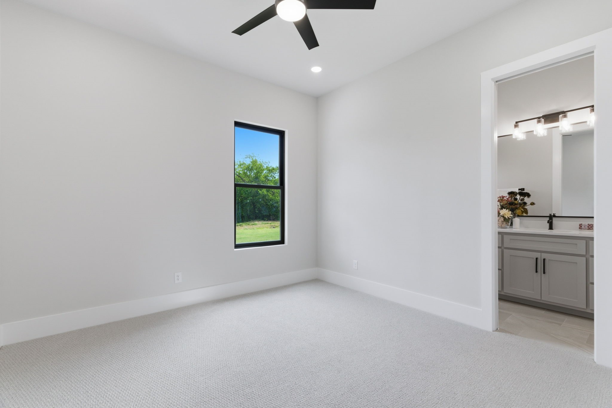 2608 Southbay Circle