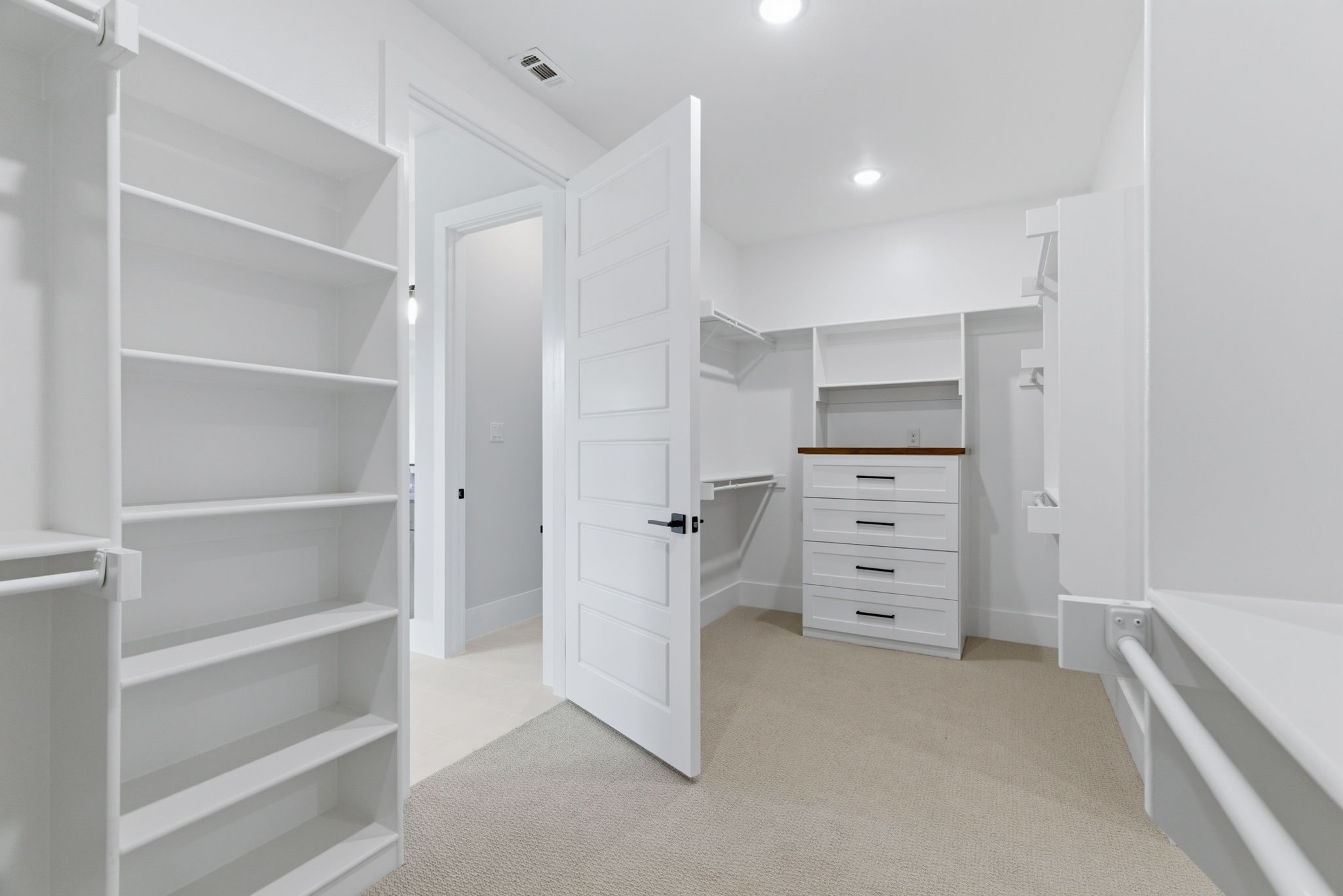 2608 Southbay Circle