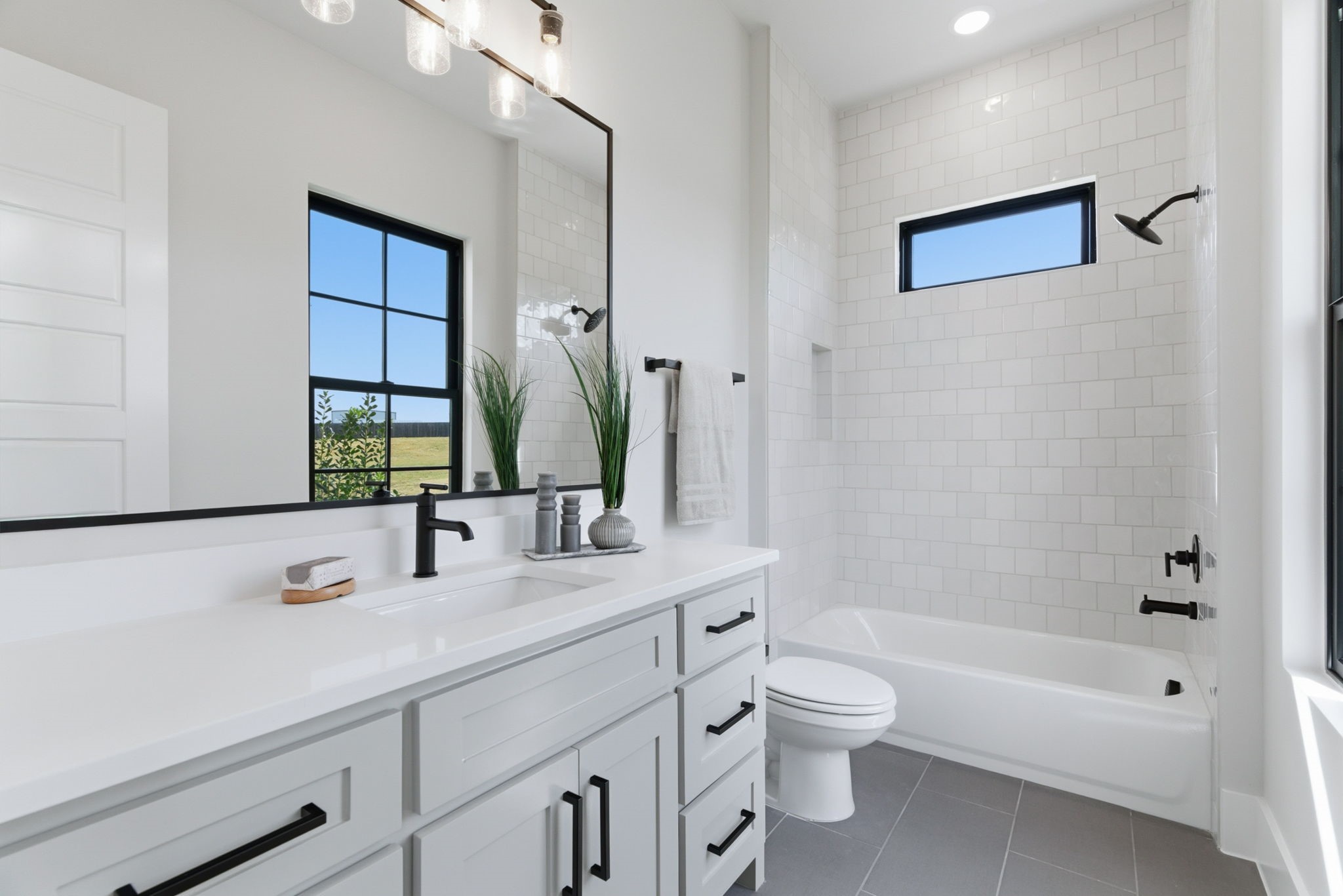 2608 Southbay Circle