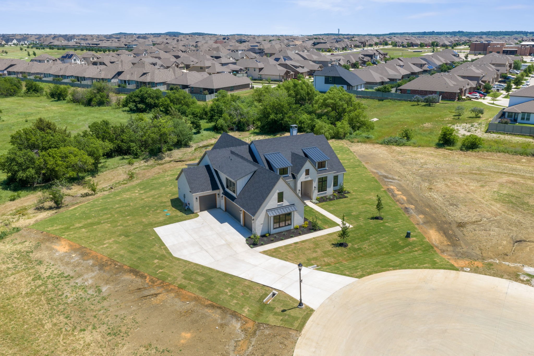 2608 Southbay Circle