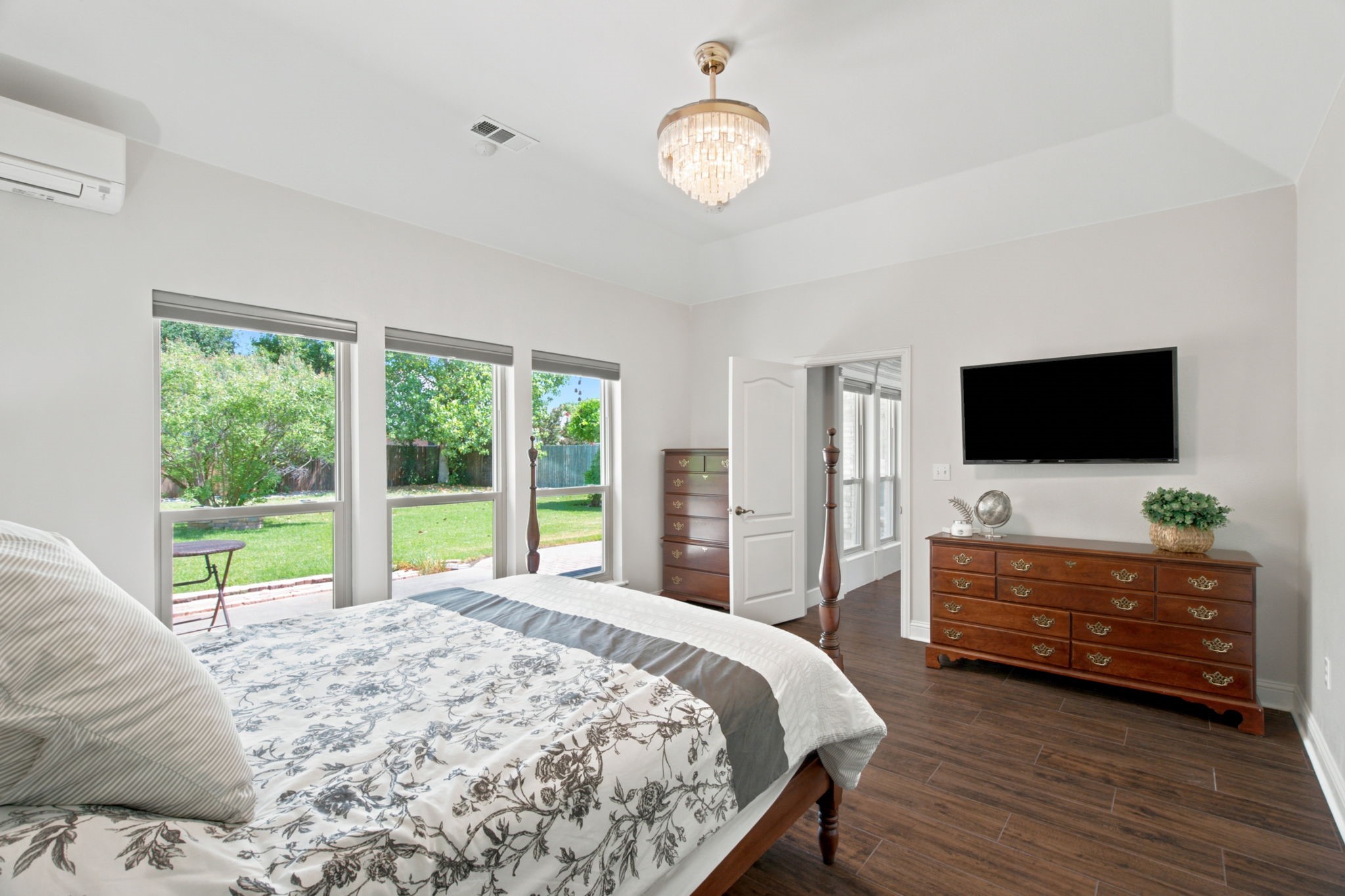 8305 Crystal Lane