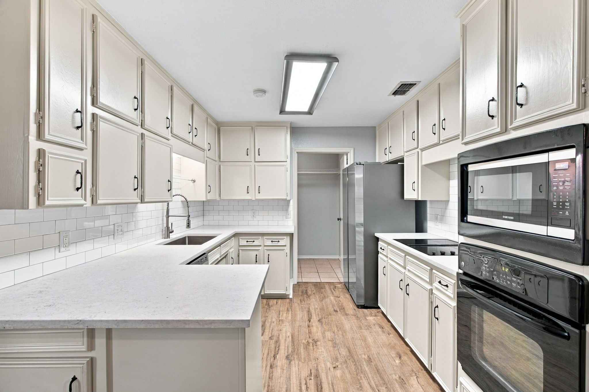 2311 Bluebird Court