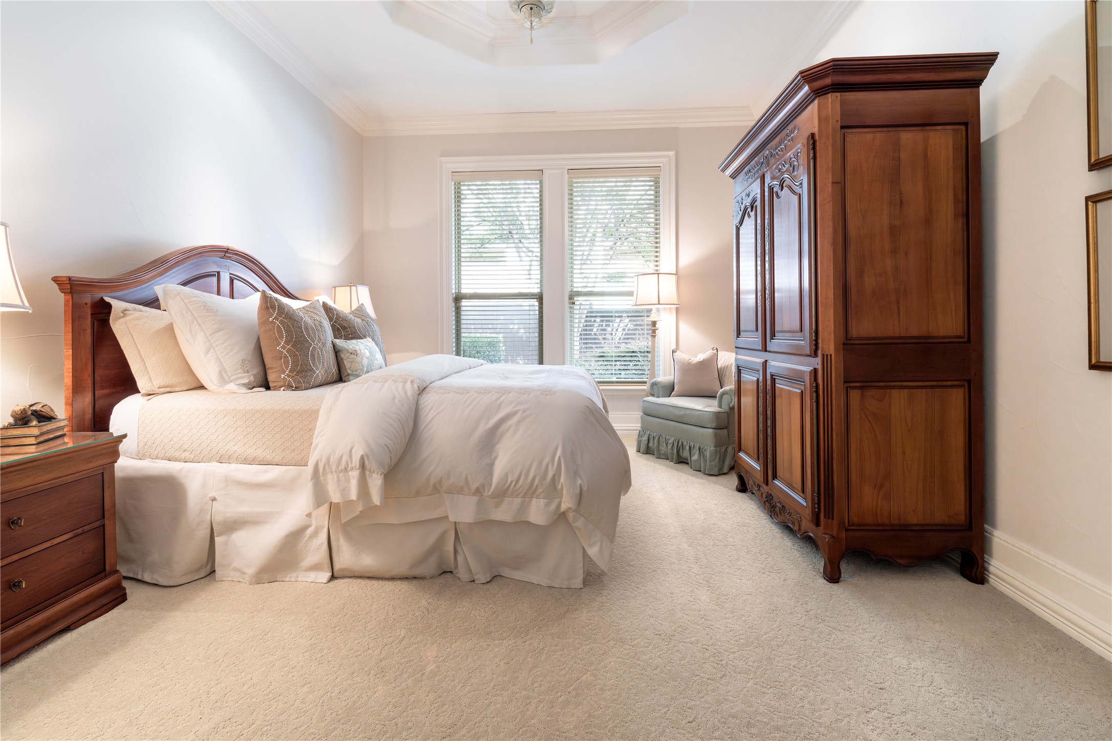 1430 Eagle Bend