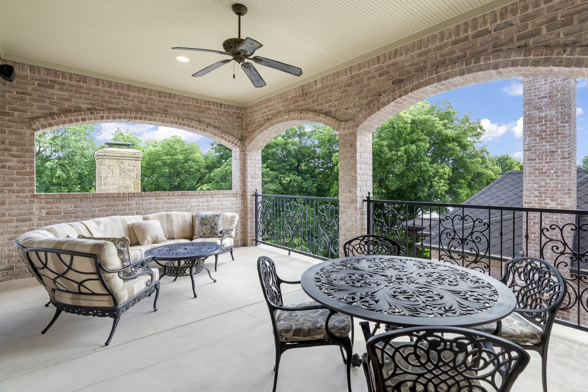 1430 Eagle Bend