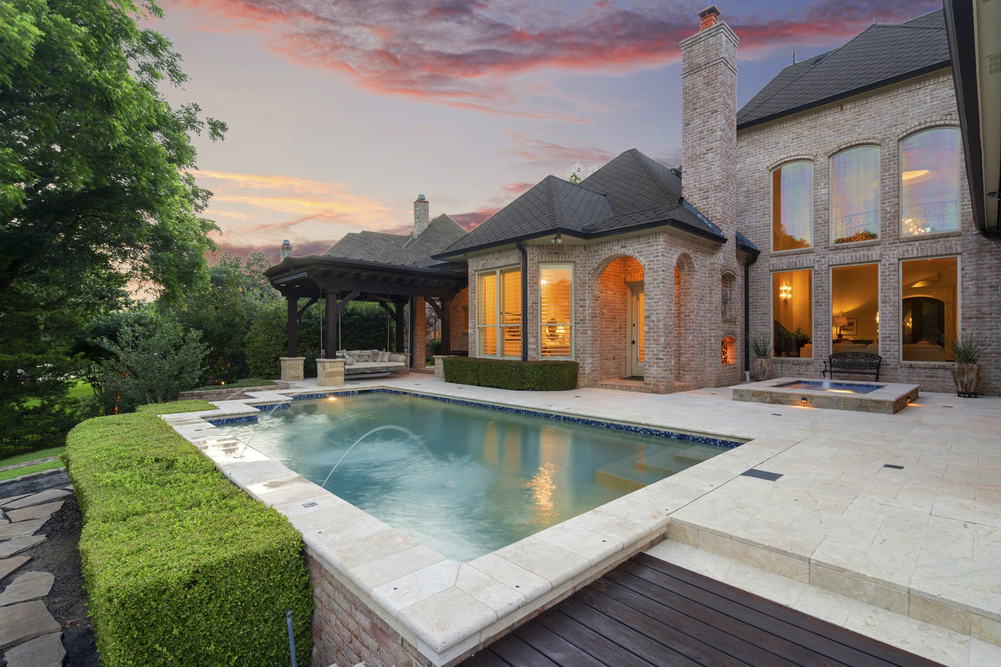 1430 Eagle Bend