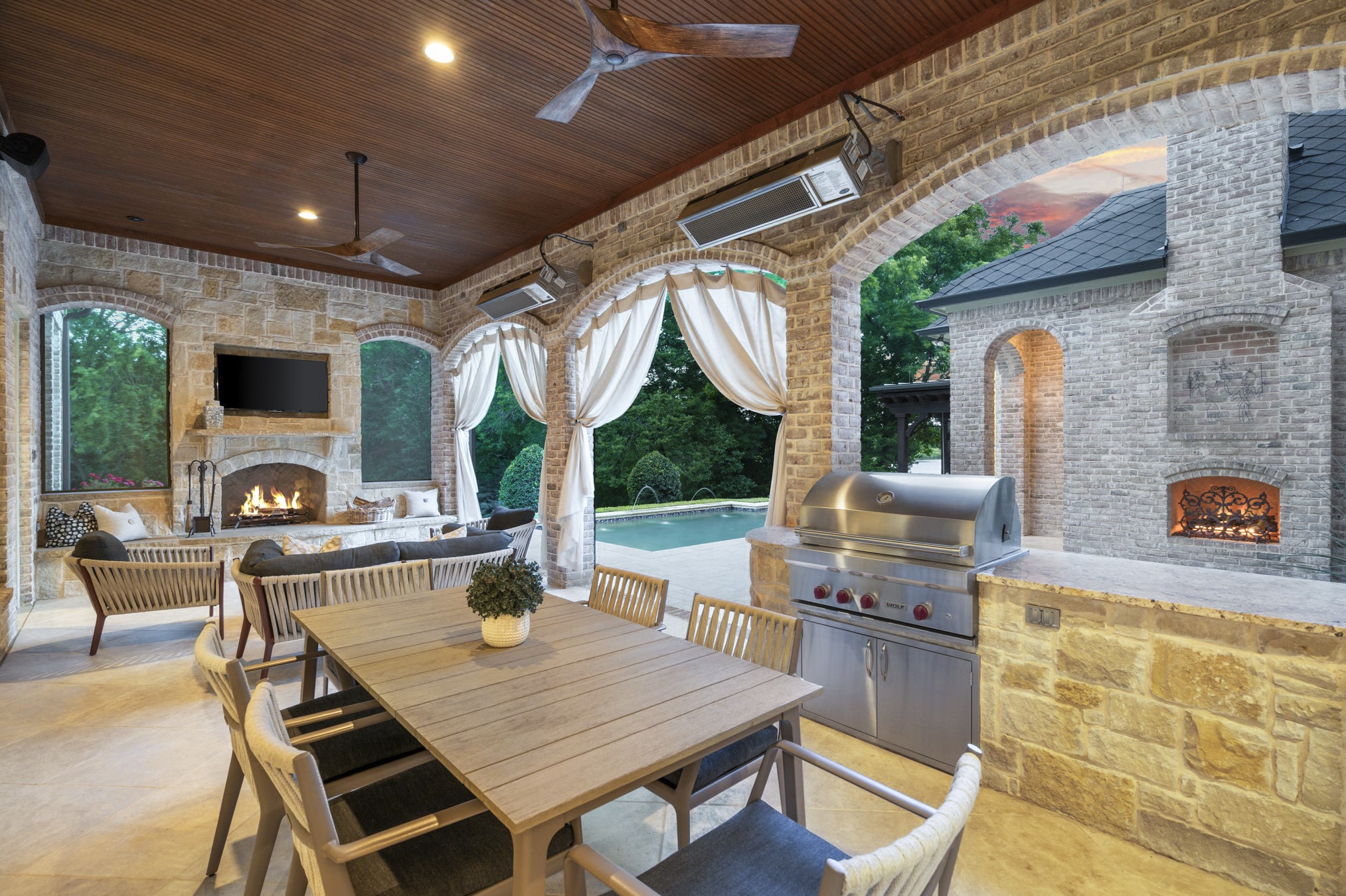 1430 Eagle Bend
