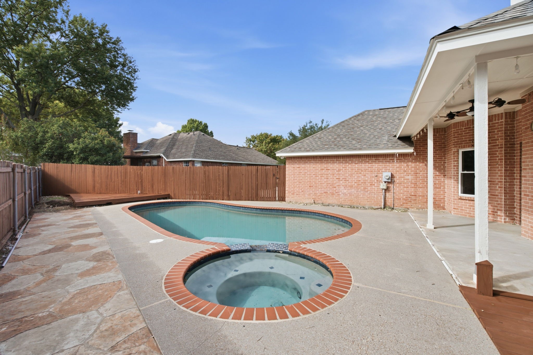 405 Montreal Drive