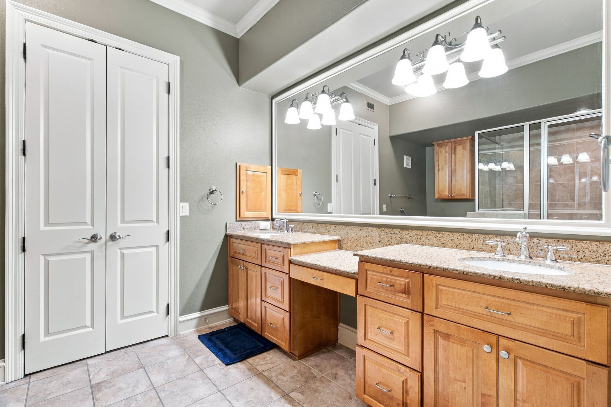 301 Watermere Drive 319