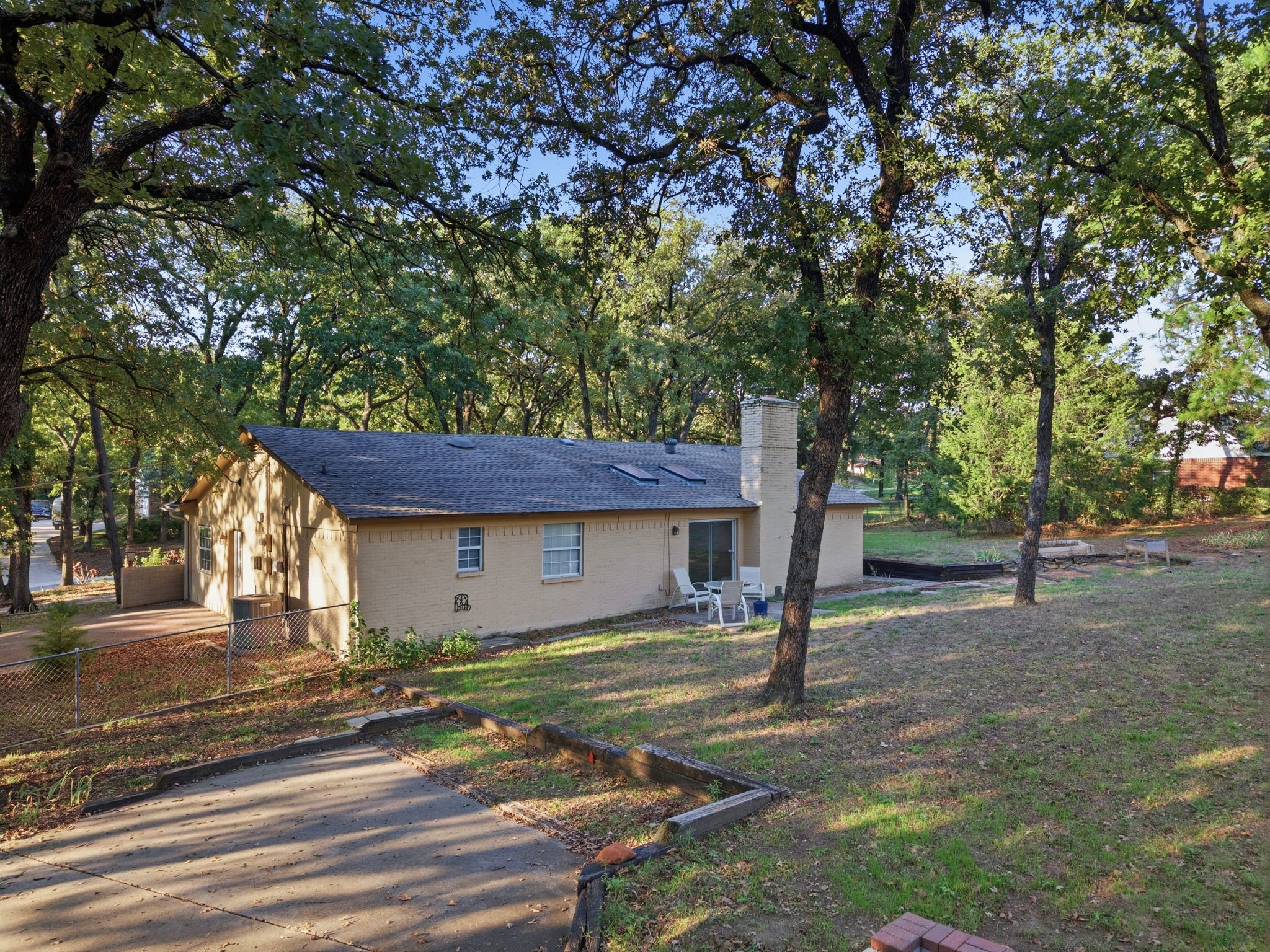 2041 Fawkes Lane